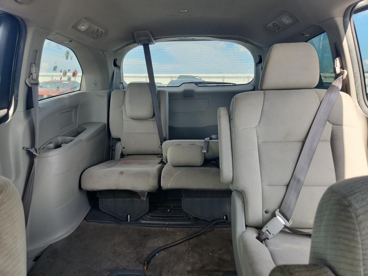 2013 Honda Odyssey Lx Silver vin: 5FNRL5H25DB034170