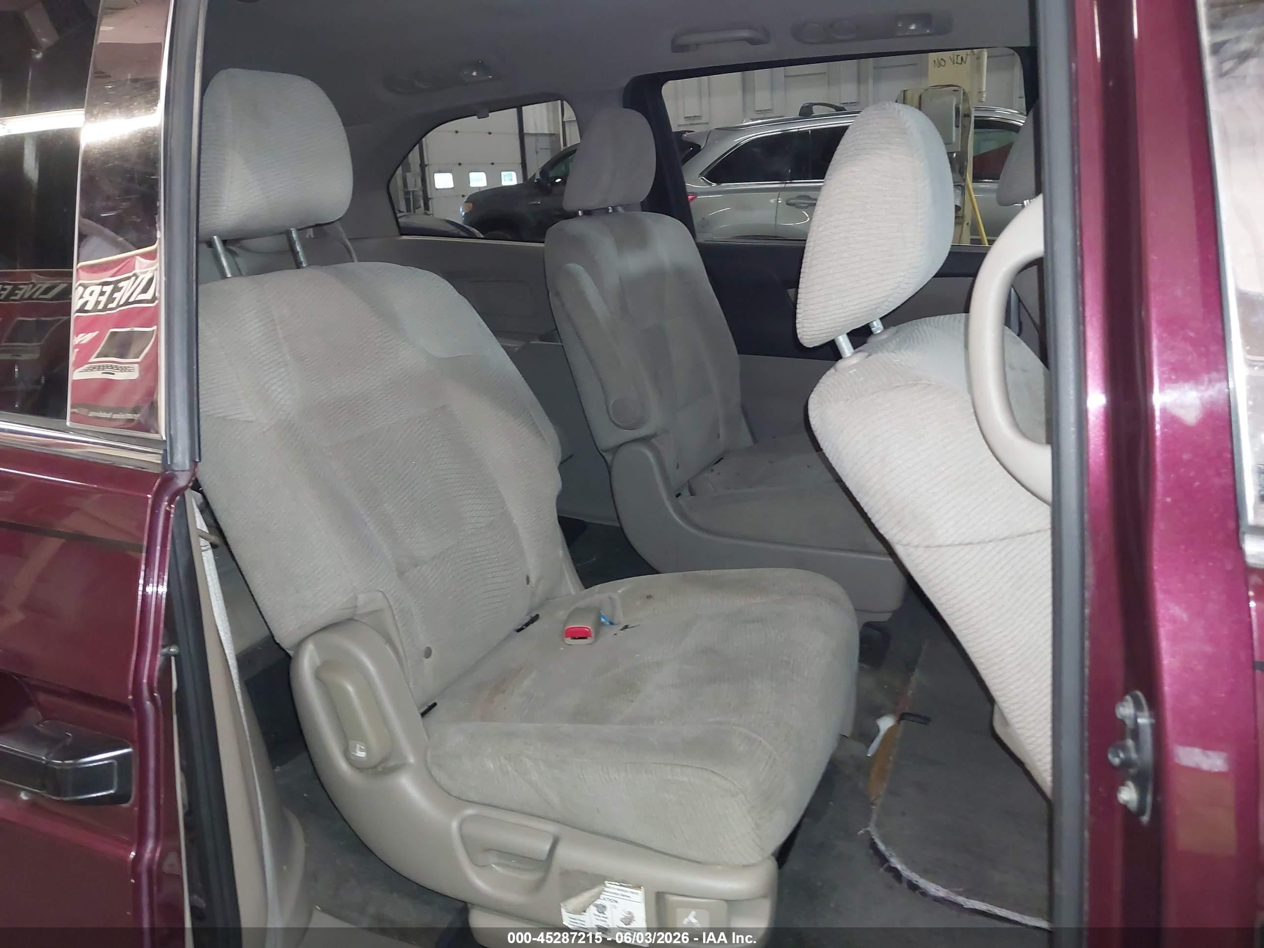 2013 Honda Odyssey Lx Maroon vin: 5FNRL5H25DB038574