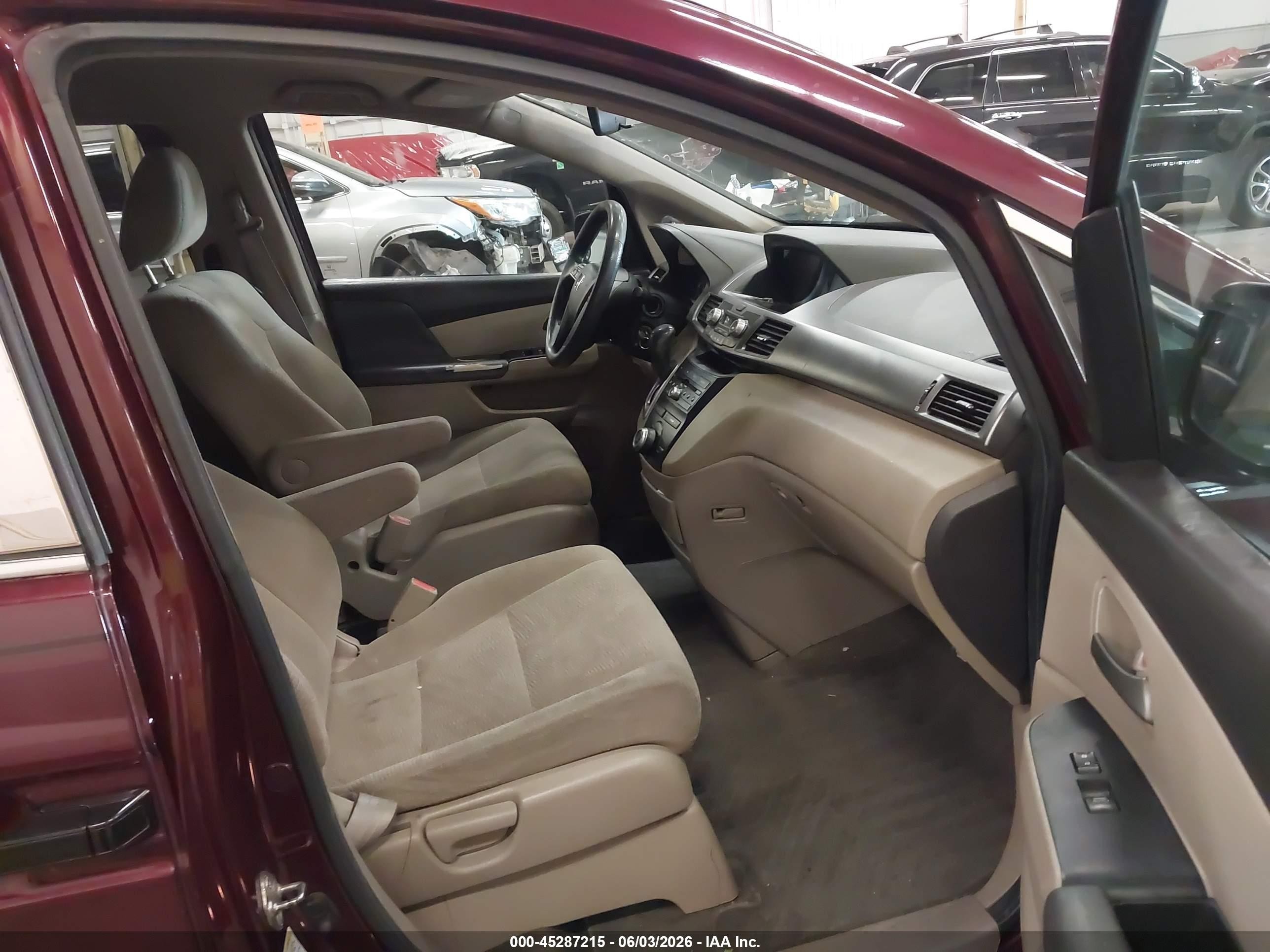 2013 Honda Odyssey Lx Maroon vin: 5FNRL5H25DB038574