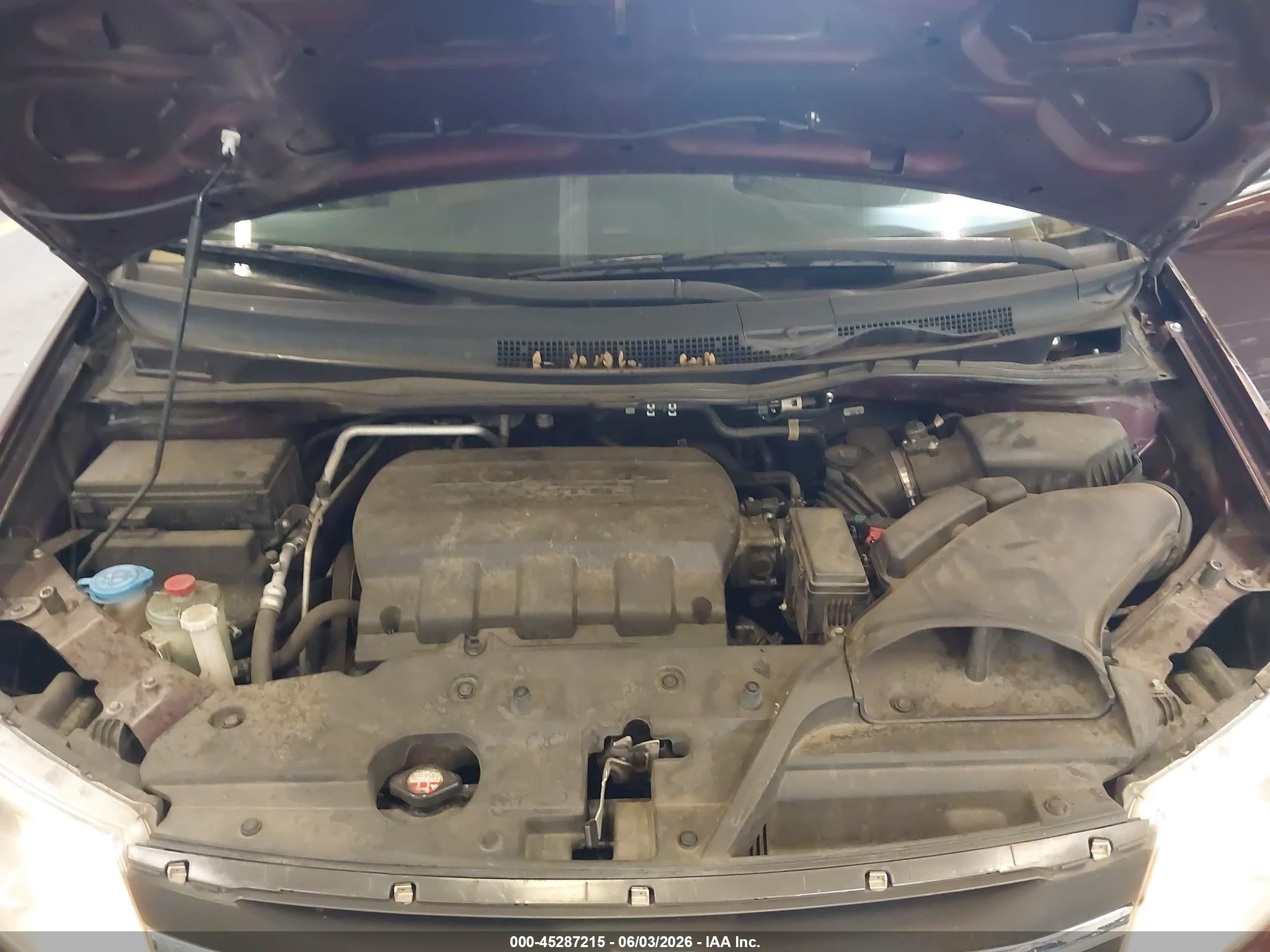 2013 Honda Odyssey Lx Maroon vin: 5FNRL5H25DB038574
