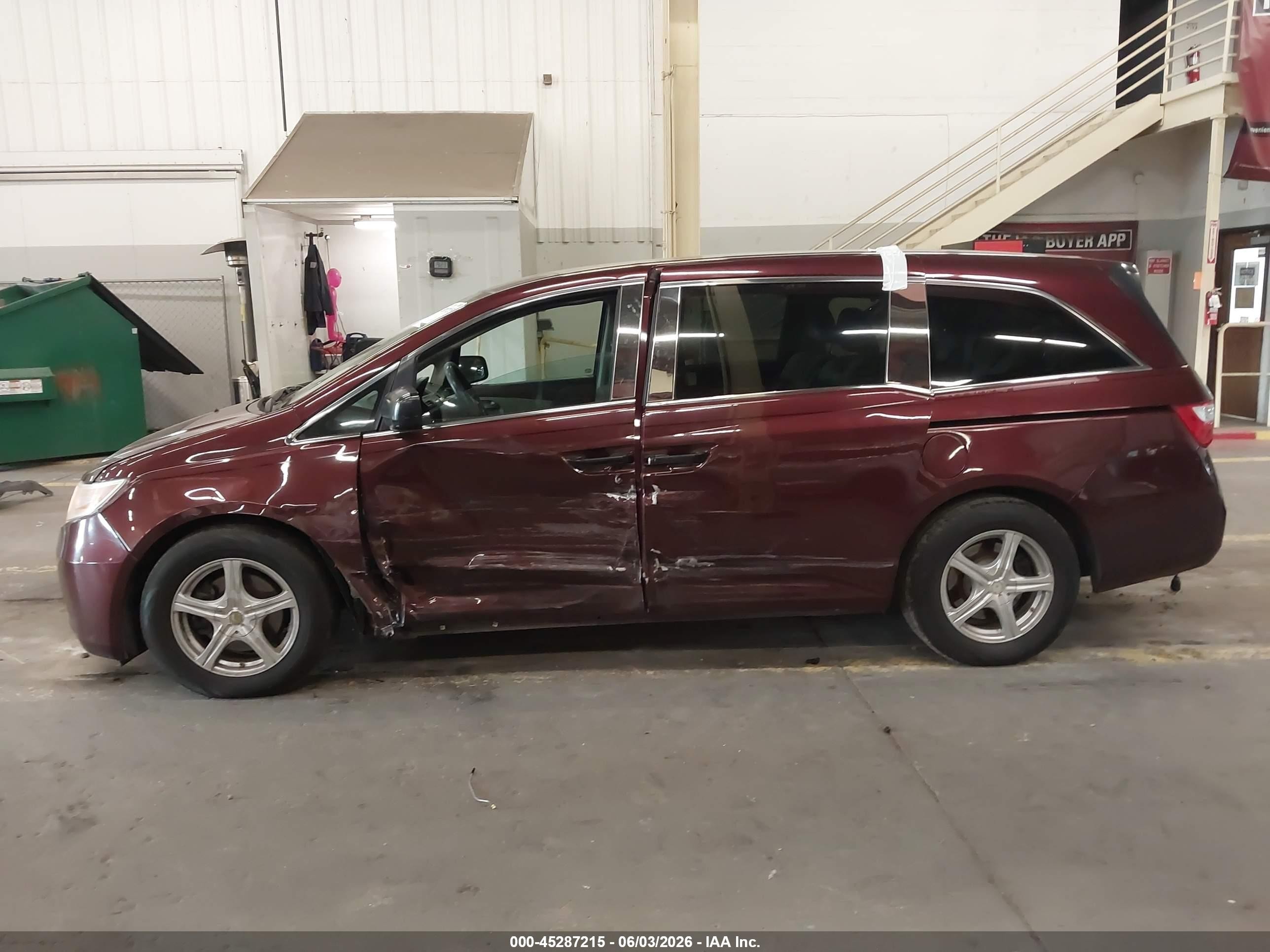 2013 Honda Odyssey Lx Maroon vin: 5FNRL5H25DB038574