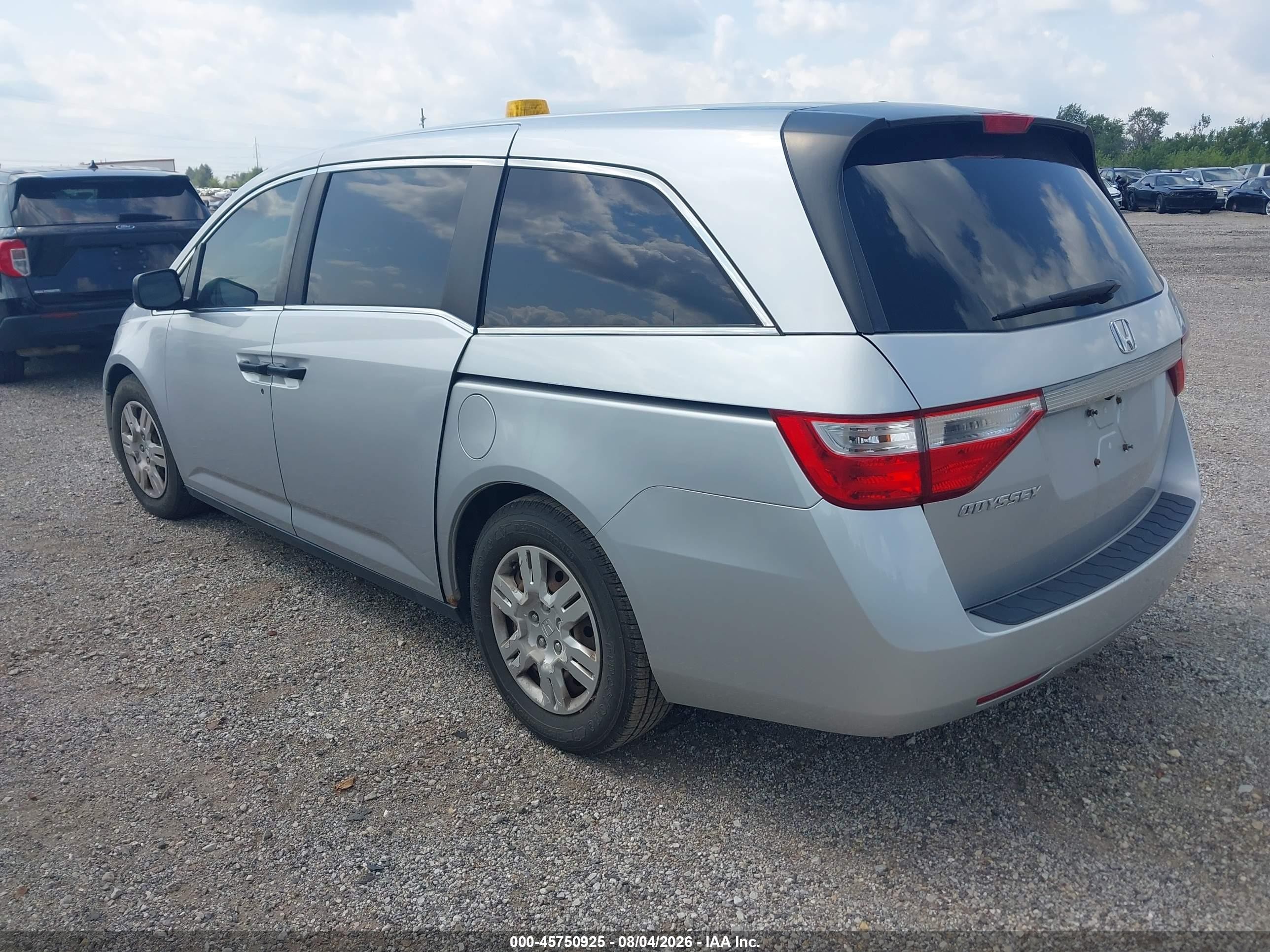 2013 Honda Odyssey Lx Silver vin: 5FNRL5H25DB062499