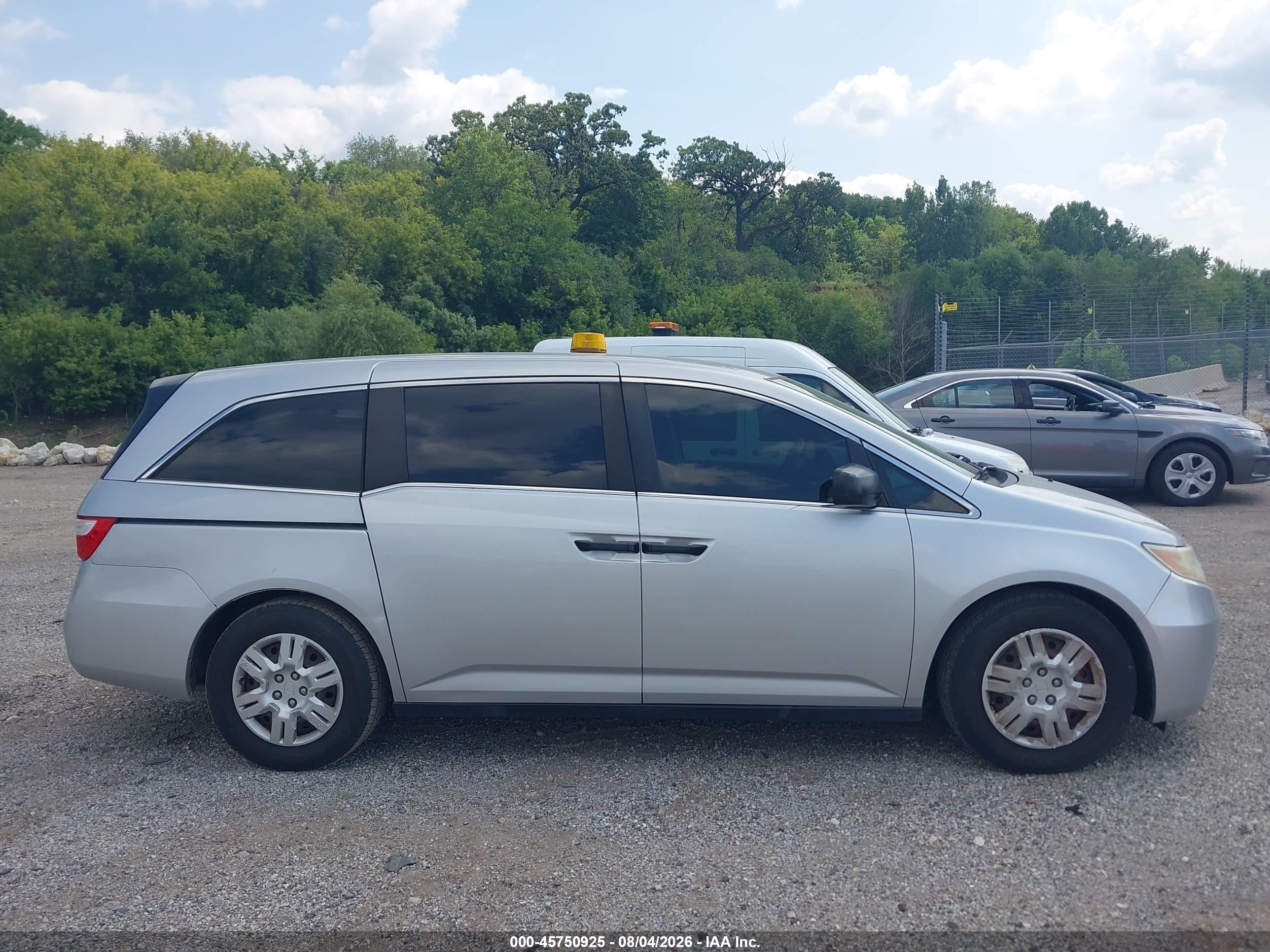 2013 Honda Odyssey Lx Silver vin: 5FNRL5H25DB062499