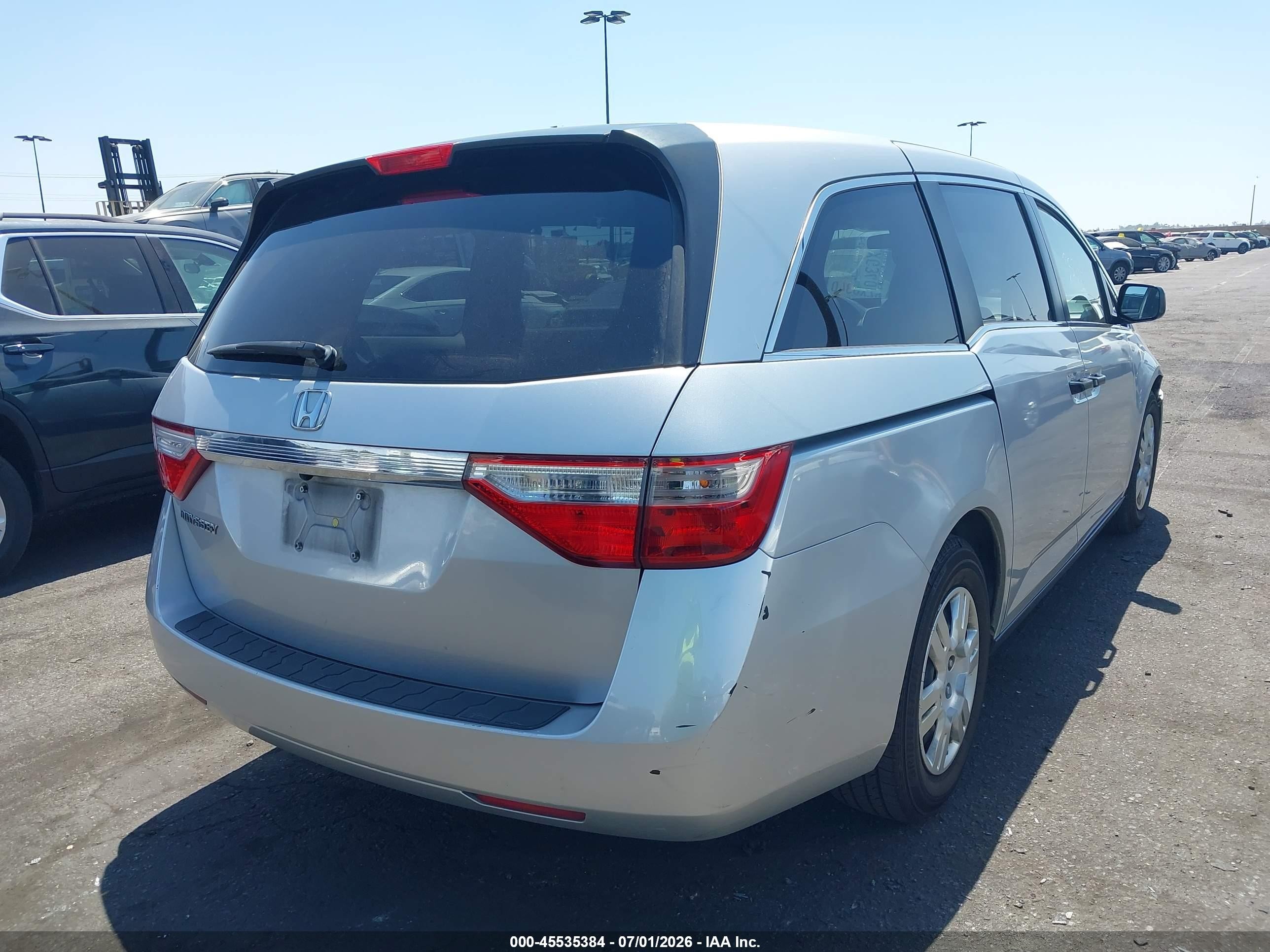 2013 Honda Odyssey Lx Silver vin: 5FNRL5H25DB062793
