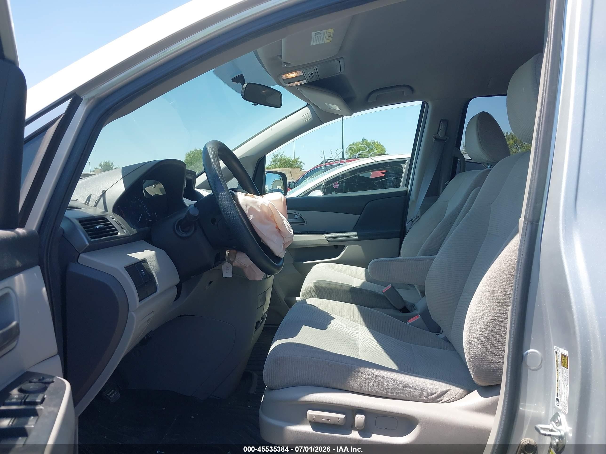 2013 Honda Odyssey Lx Silver vin: 5FNRL5H25DB062793