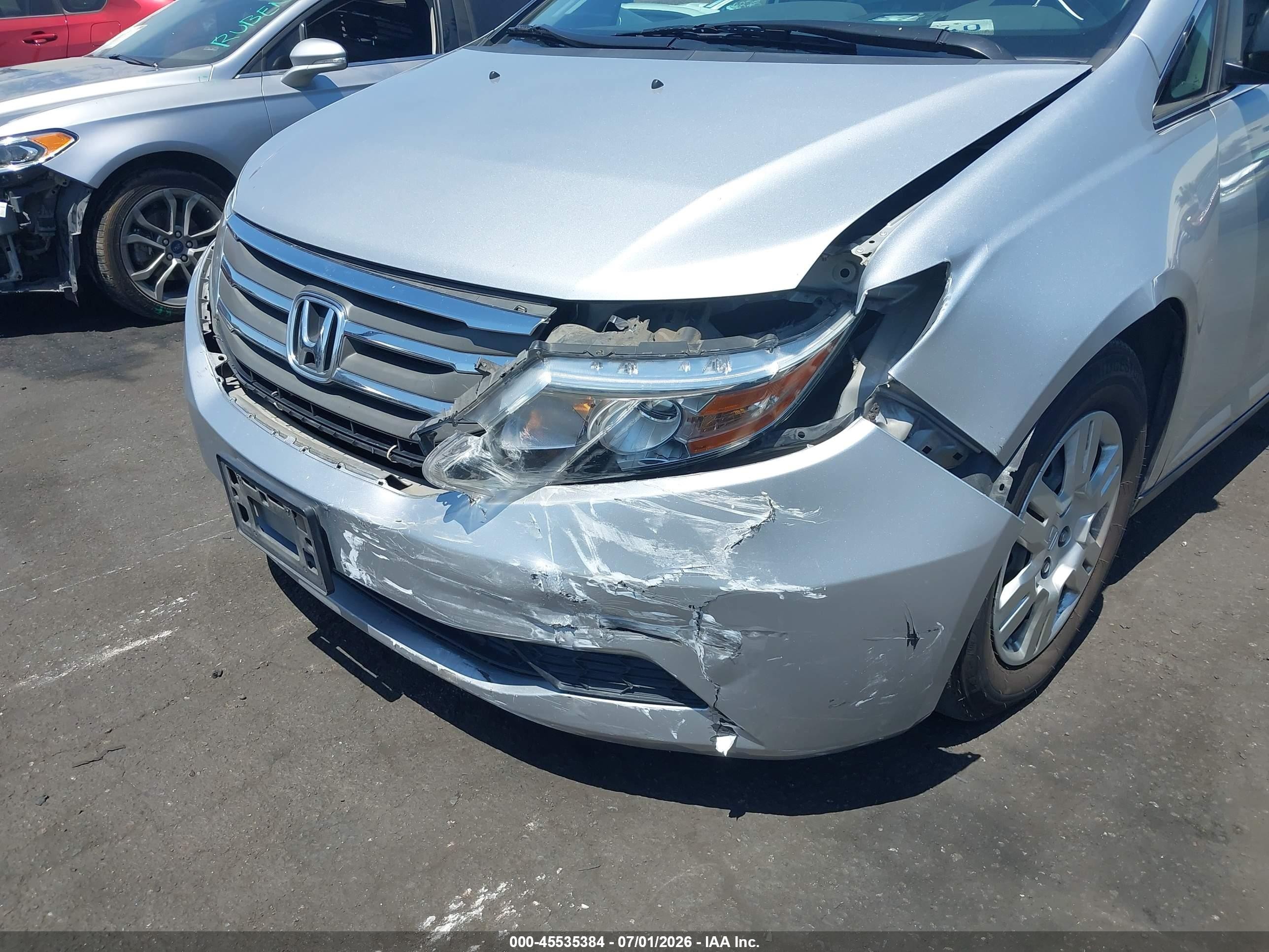 2013 Honda Odyssey Lx Silver vin: 5FNRL5H25DB062793