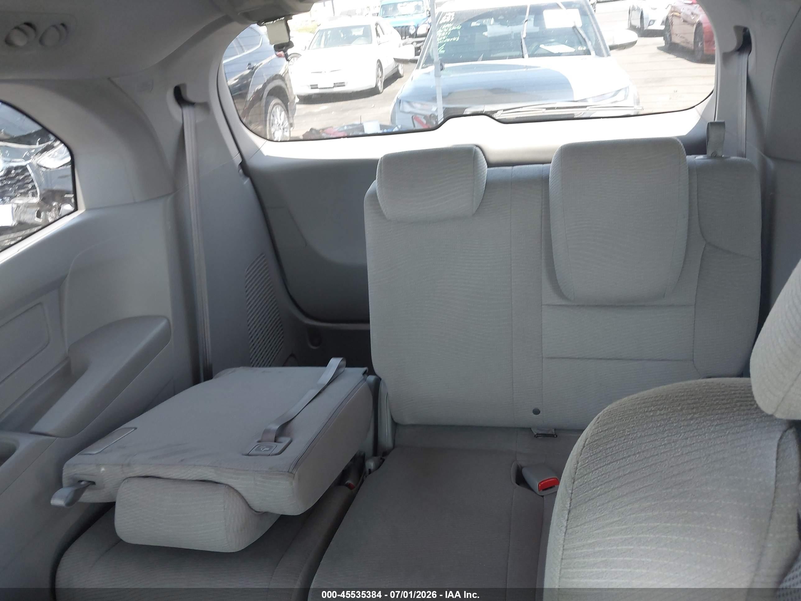 2013 Honda Odyssey Lx Silver vin: 5FNRL5H25DB062793