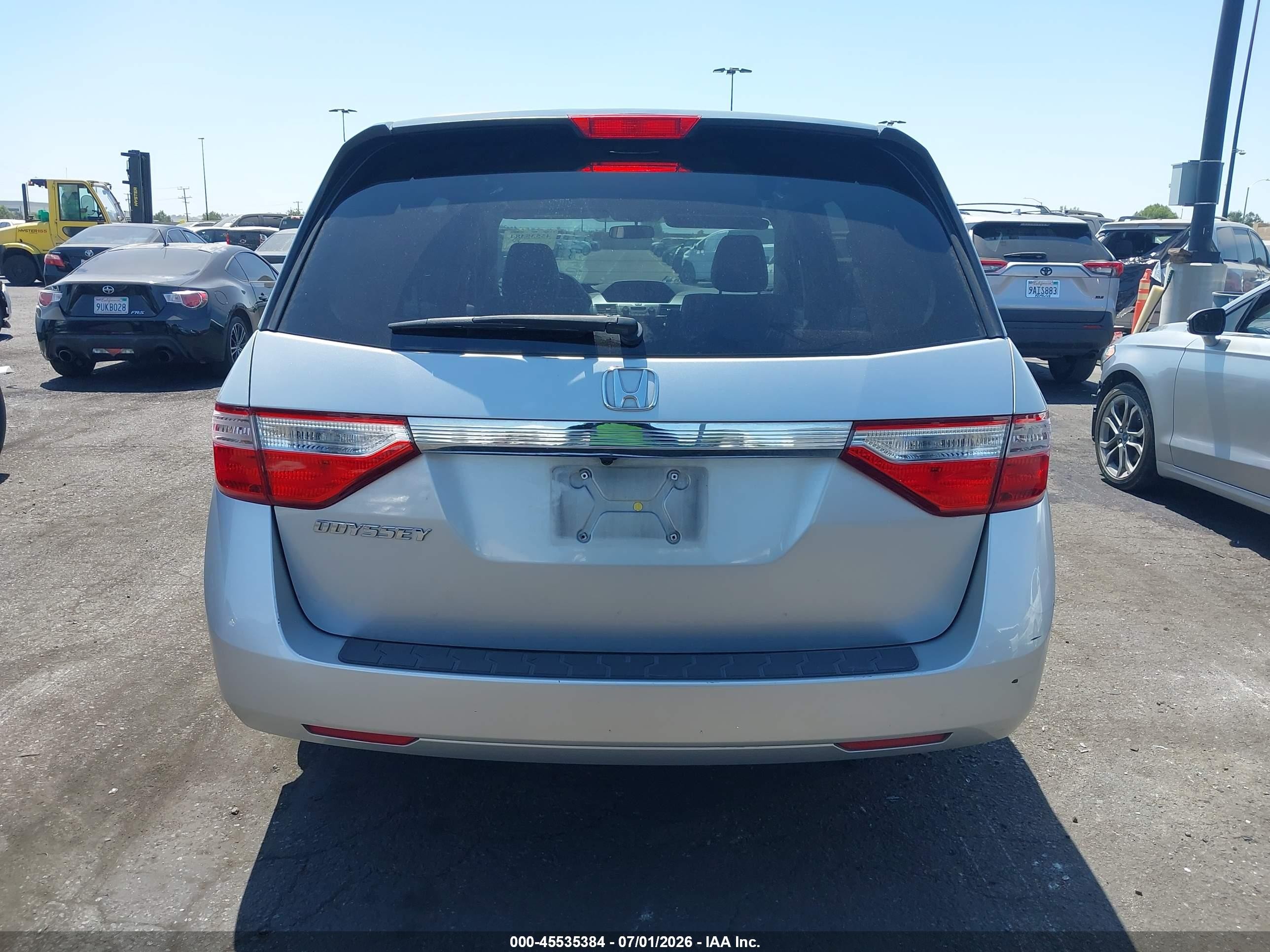 2013 Honda Odyssey Lx Silver vin: 5FNRL5H25DB062793
