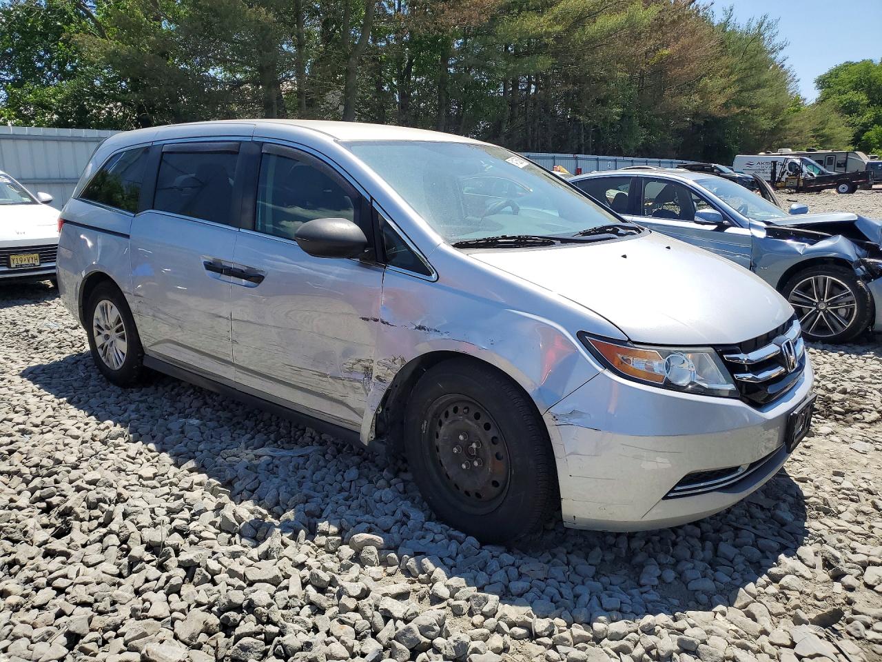2015 Honda Odyssey Lx Silver vin: 5FNRL5H25FB084988