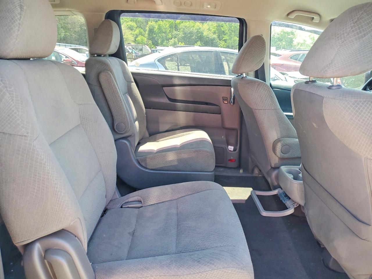 2015 Honda Odyssey Lx Silver vin: 5FNRL5H25FB084988