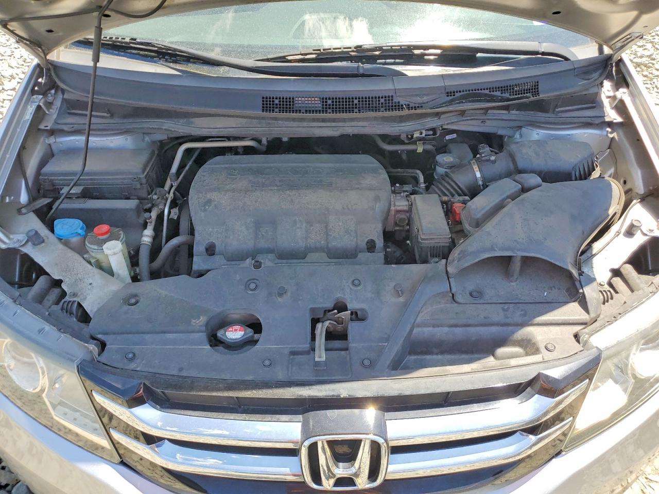 2015 Honda Odyssey Lx Silver vin: 5FNRL5H25FB084988
