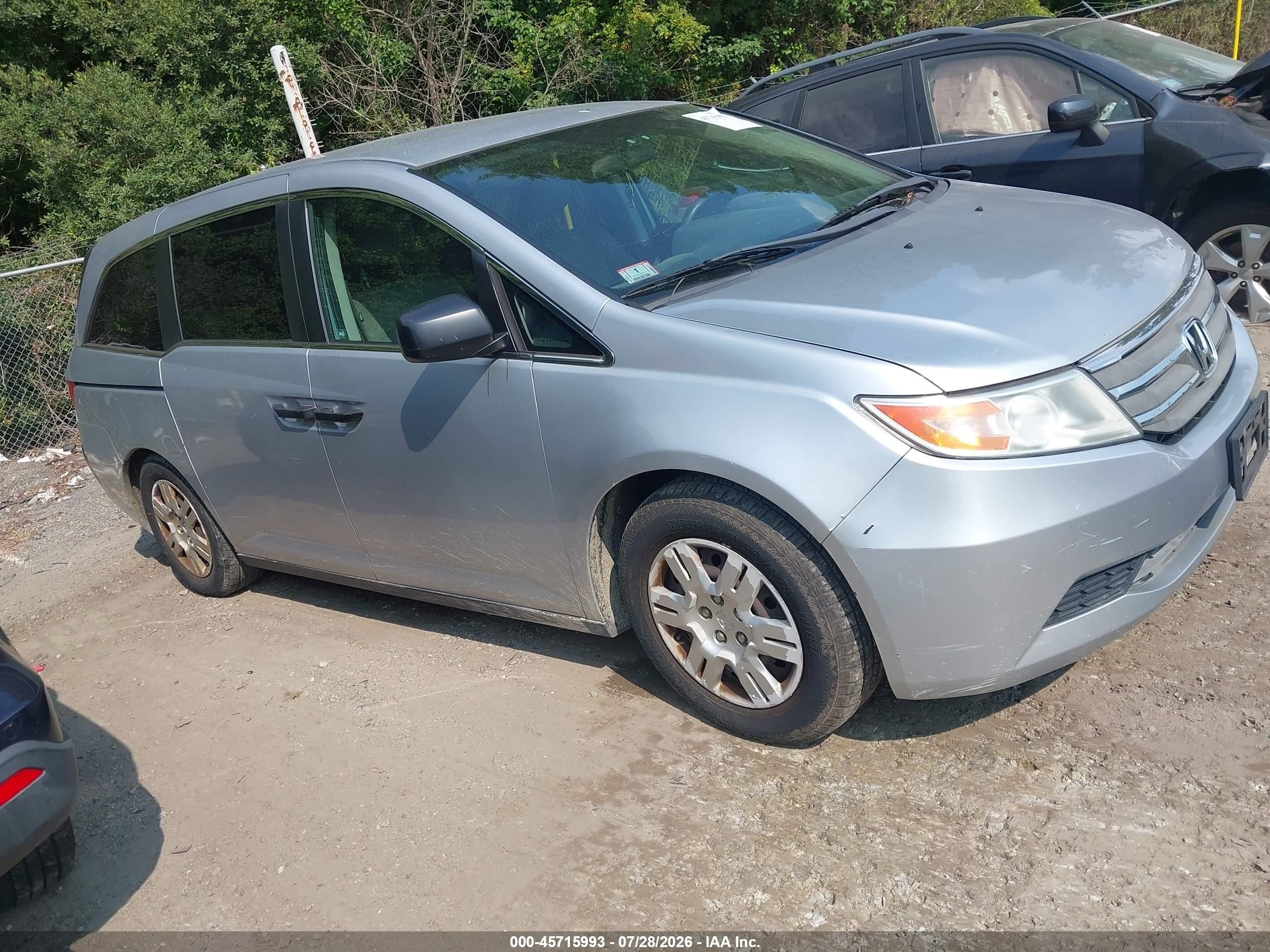 2011 Honda Odyssey Lx Silver vin: 5FNRL5H26BB083441