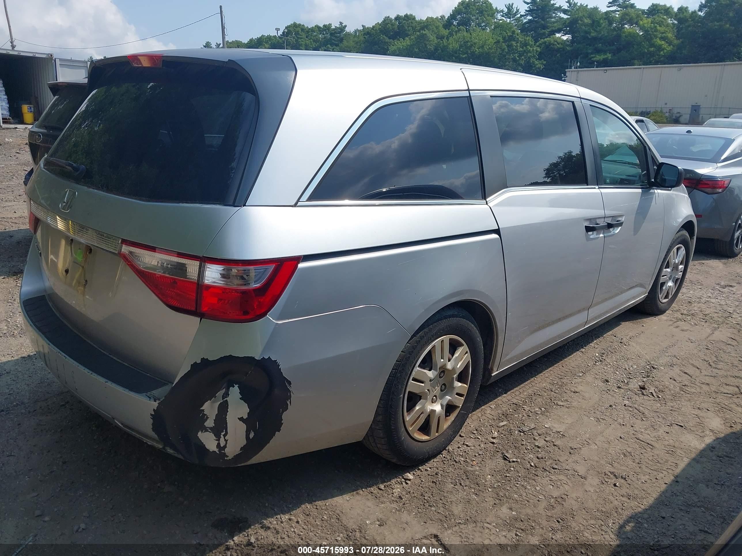 2011 Honda Odyssey Lx Silver vin: 5FNRL5H26BB083441