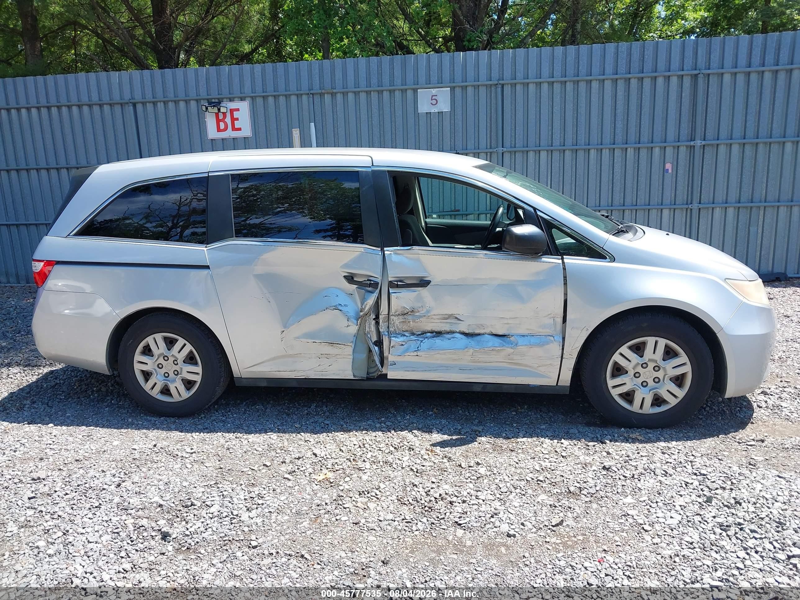 2012 Honda Odyssey Lx Silver vin: 5FNRL5H26CB092948