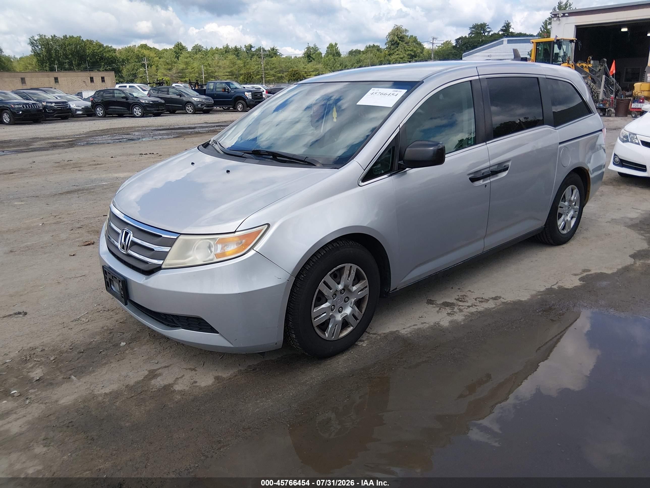 2012 Honda Odyssey Lx Silver vin: 5FNRL5H26CB103382