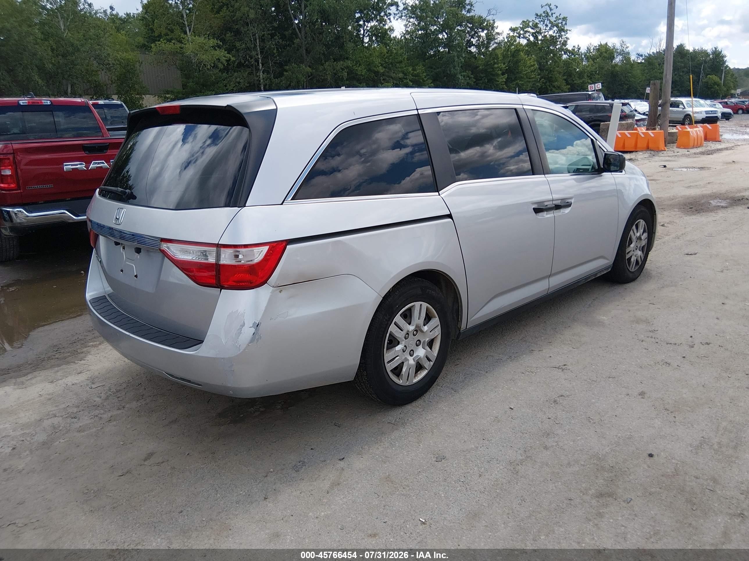 2012 Honda Odyssey Lx Silver vin: 5FNRL5H26CB103382