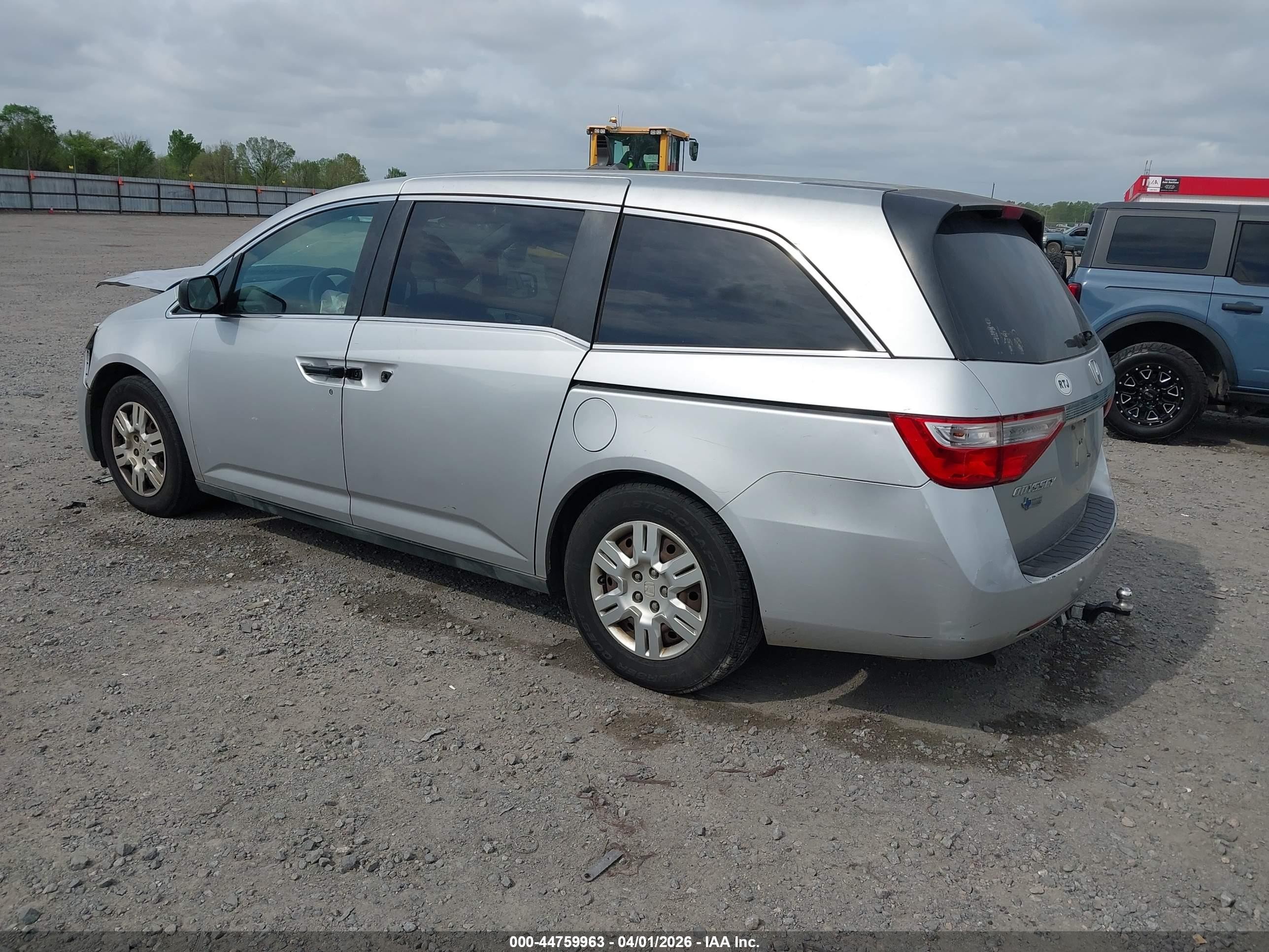 2012 Honda Odyssey Lx Silver vin: 5FNRL5H26CB103401