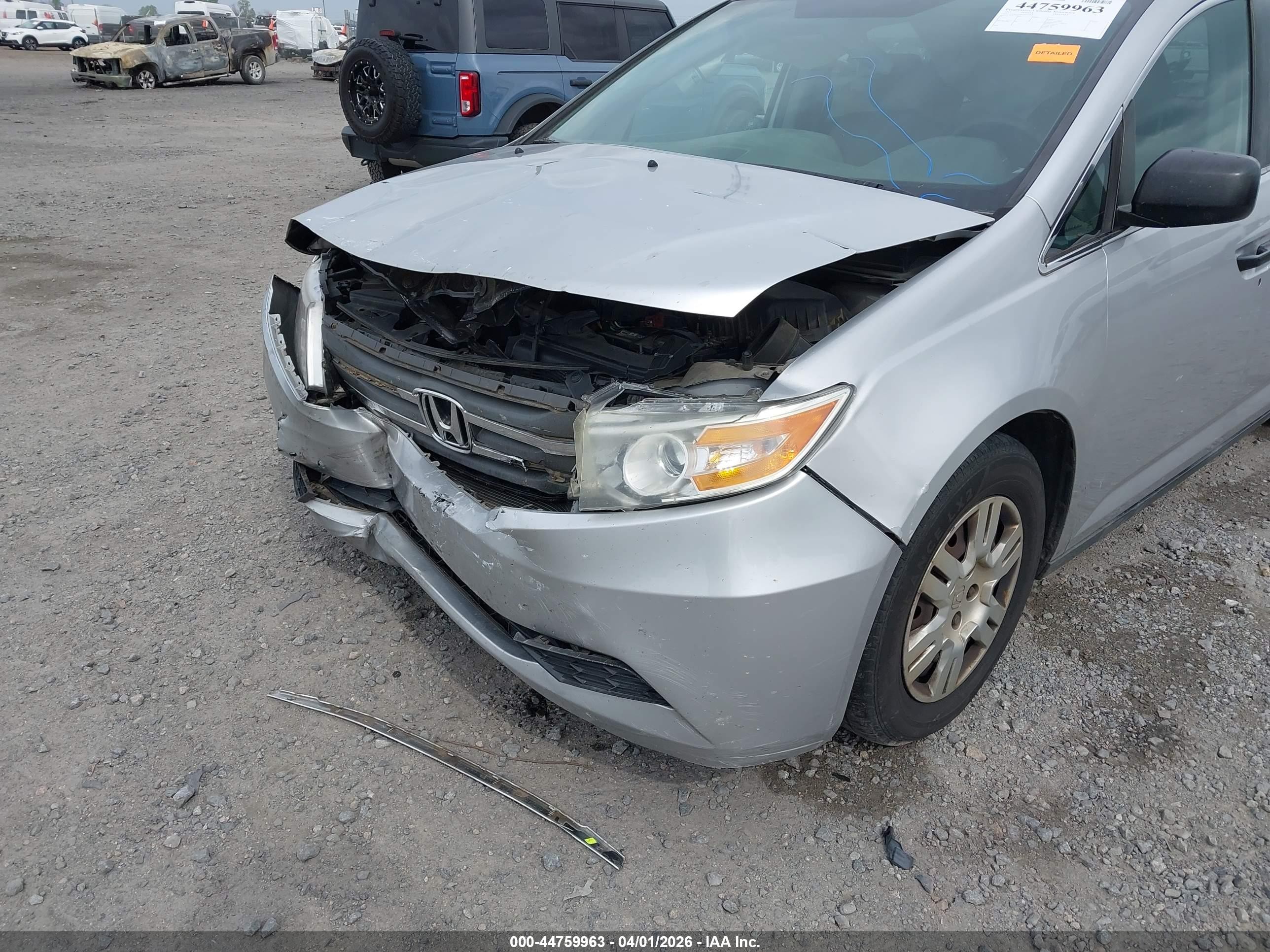 2012 Honda Odyssey Lx Silver vin: 5FNRL5H26CB103401