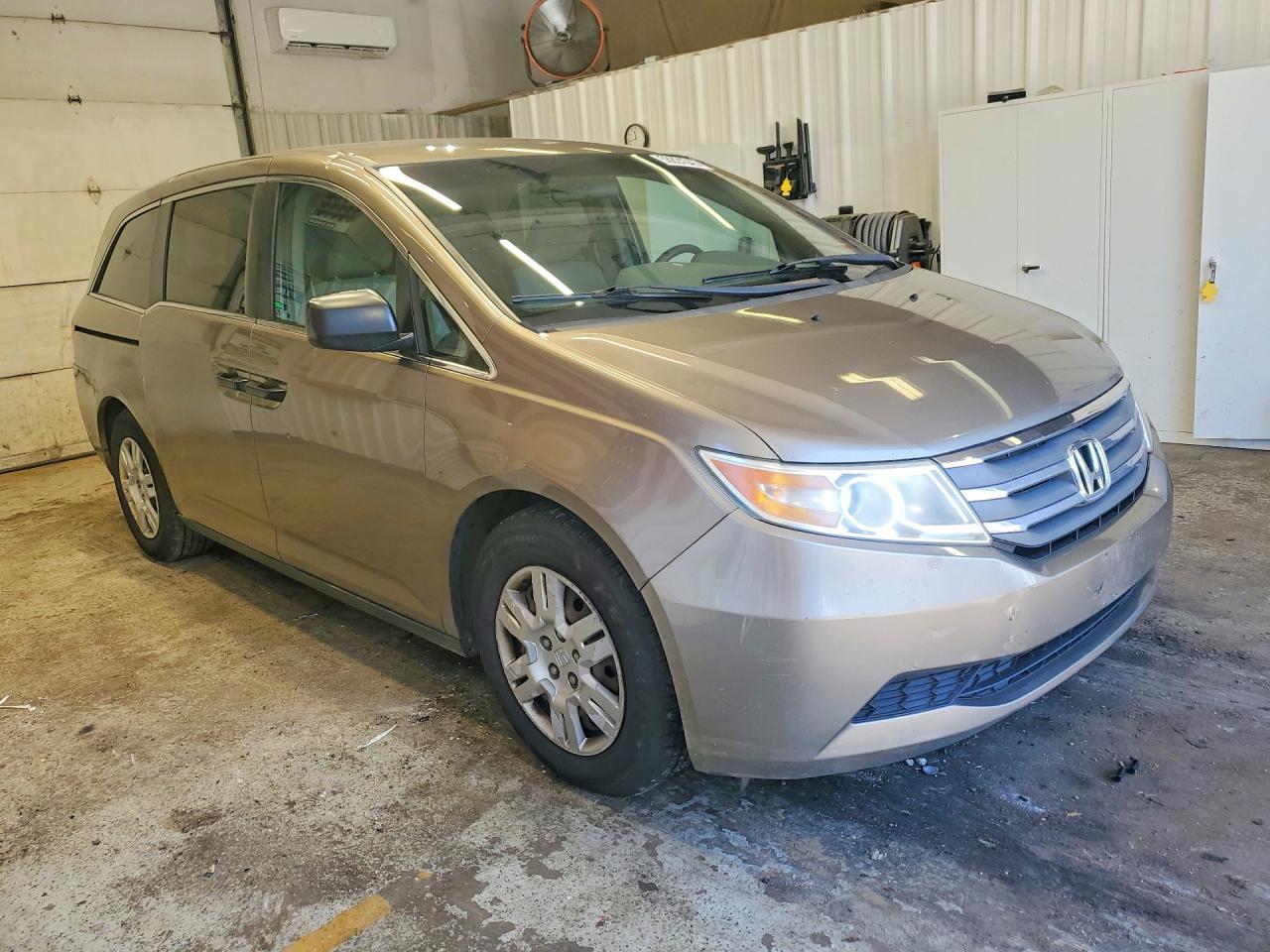 2012 Honda Odyssey Lx Tan vin: 5FNRL5H26CB144949