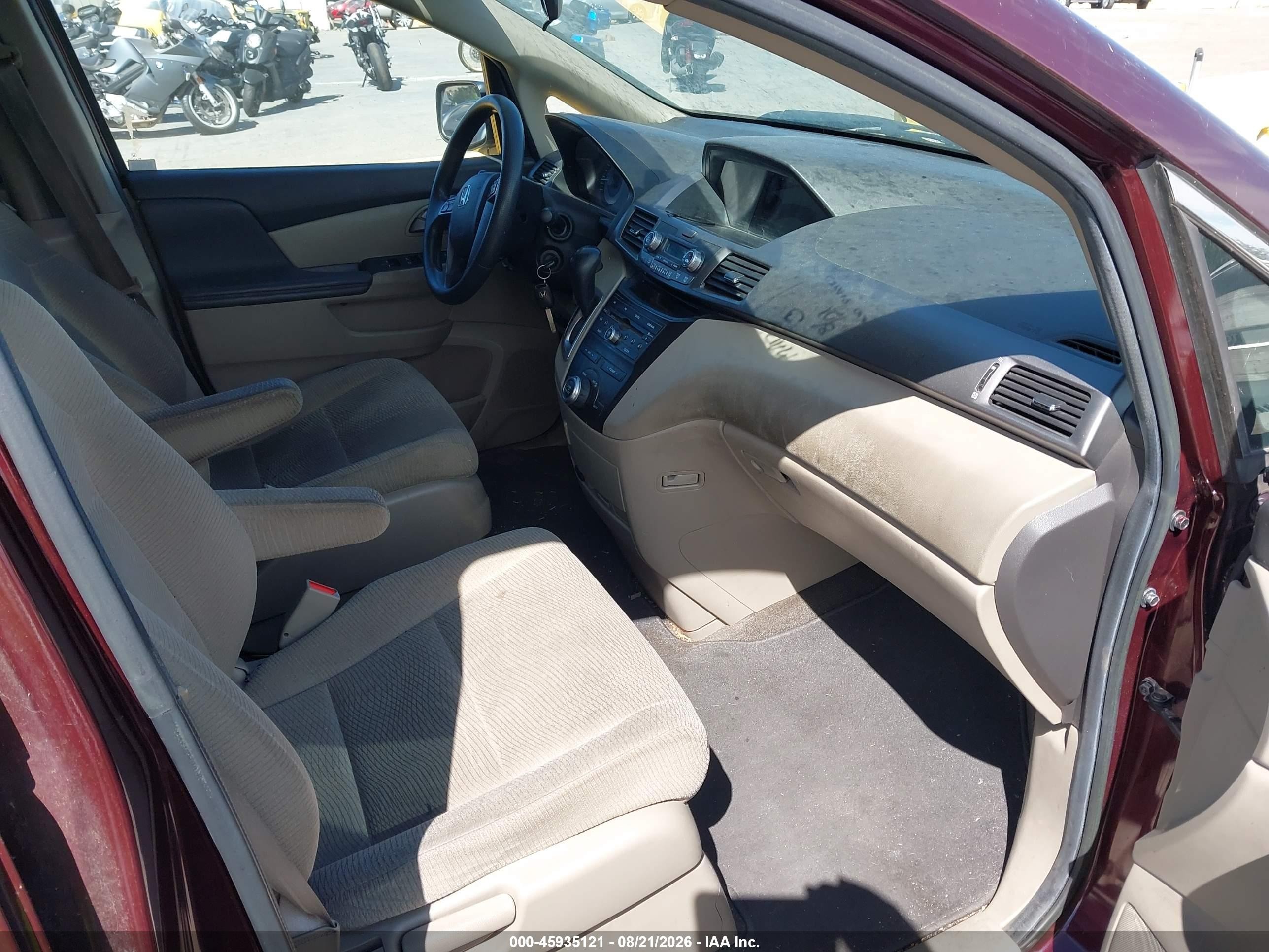 2013 Honda Odyssey Lx Maroon vin: 5FNRL5H26DB041273