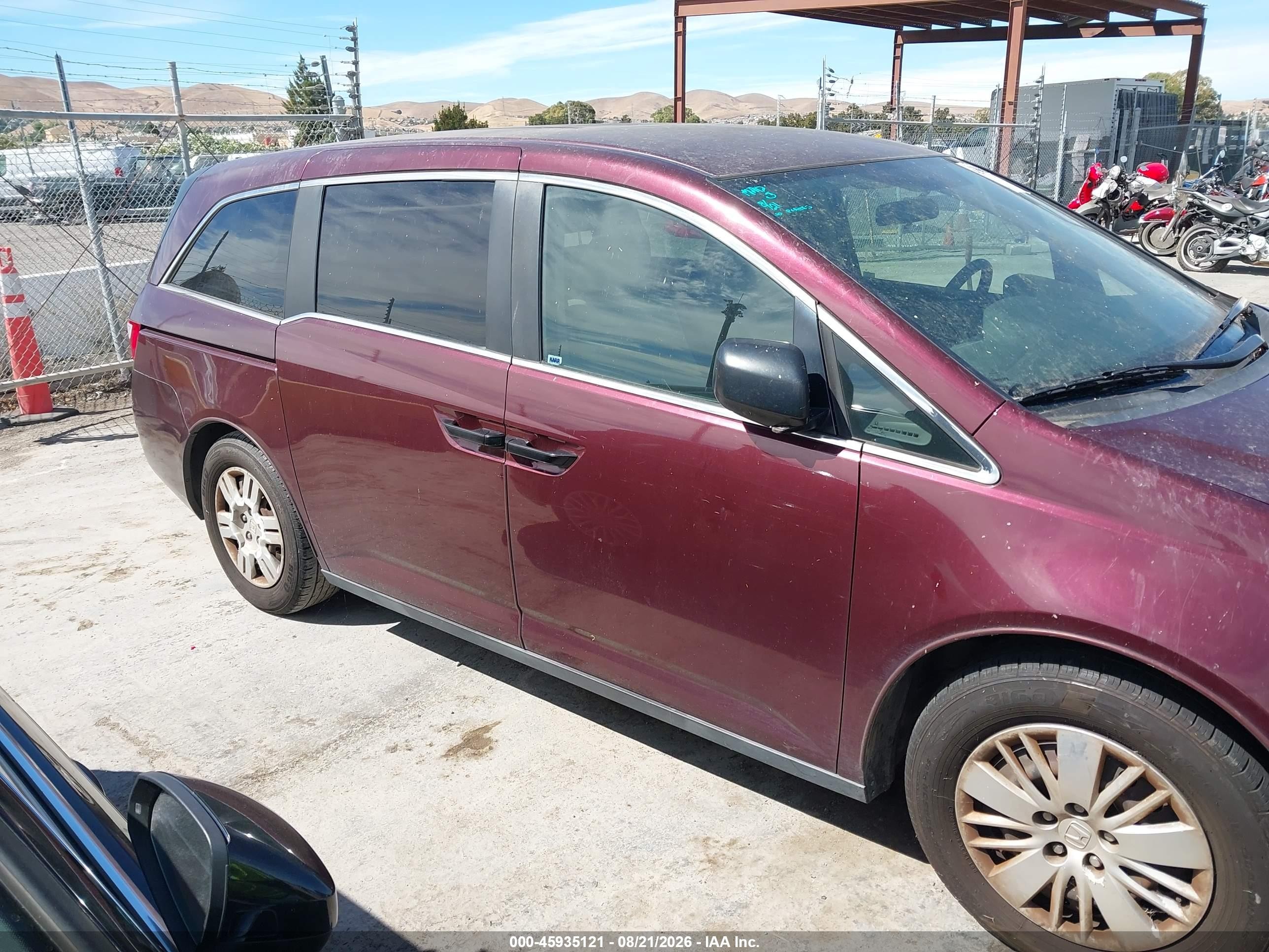 2013 Honda Odyssey Lx Maroon vin: 5FNRL5H26DB041273