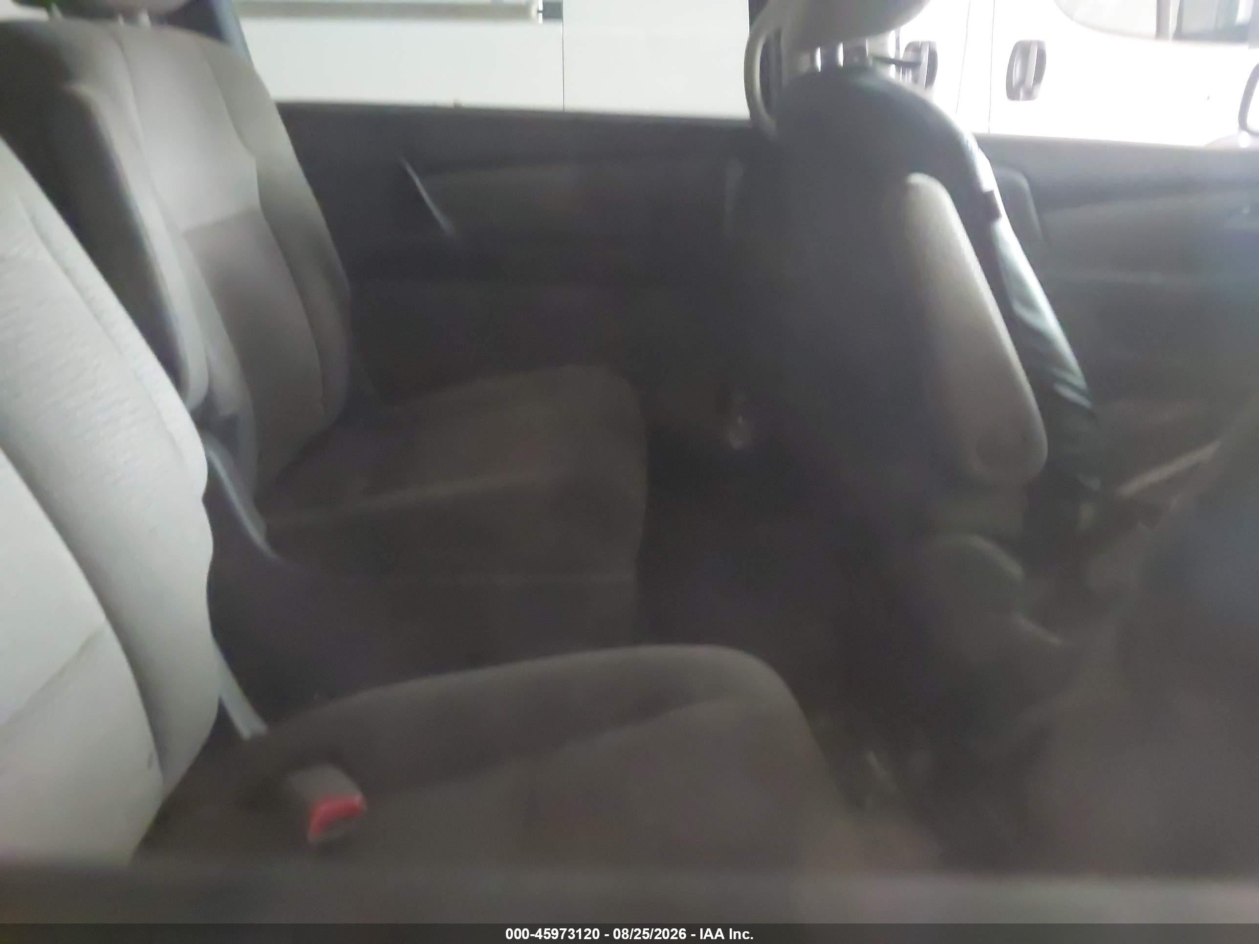 2013 Honda Odyssey Lx Серебряный vin: 5FNRL5H26DB055660
