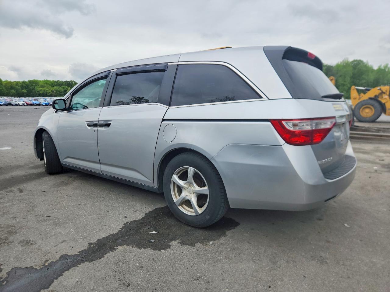 2013 Honda Odyssey Lx Silver vin: 5FNRL5H26DB062821