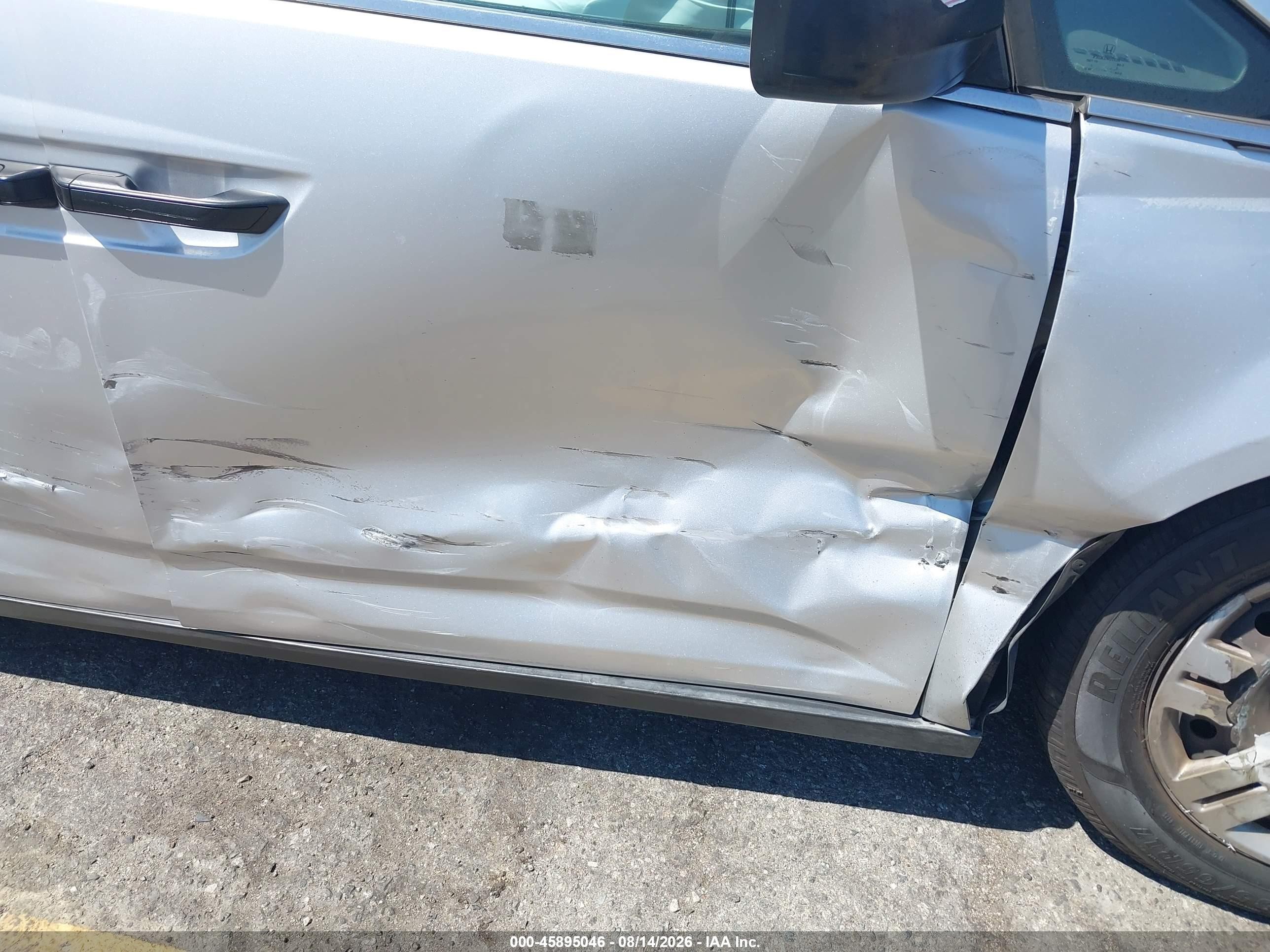 2013 Honda Odyssey Lx Silver vin: 5FNRL5H26DB065105