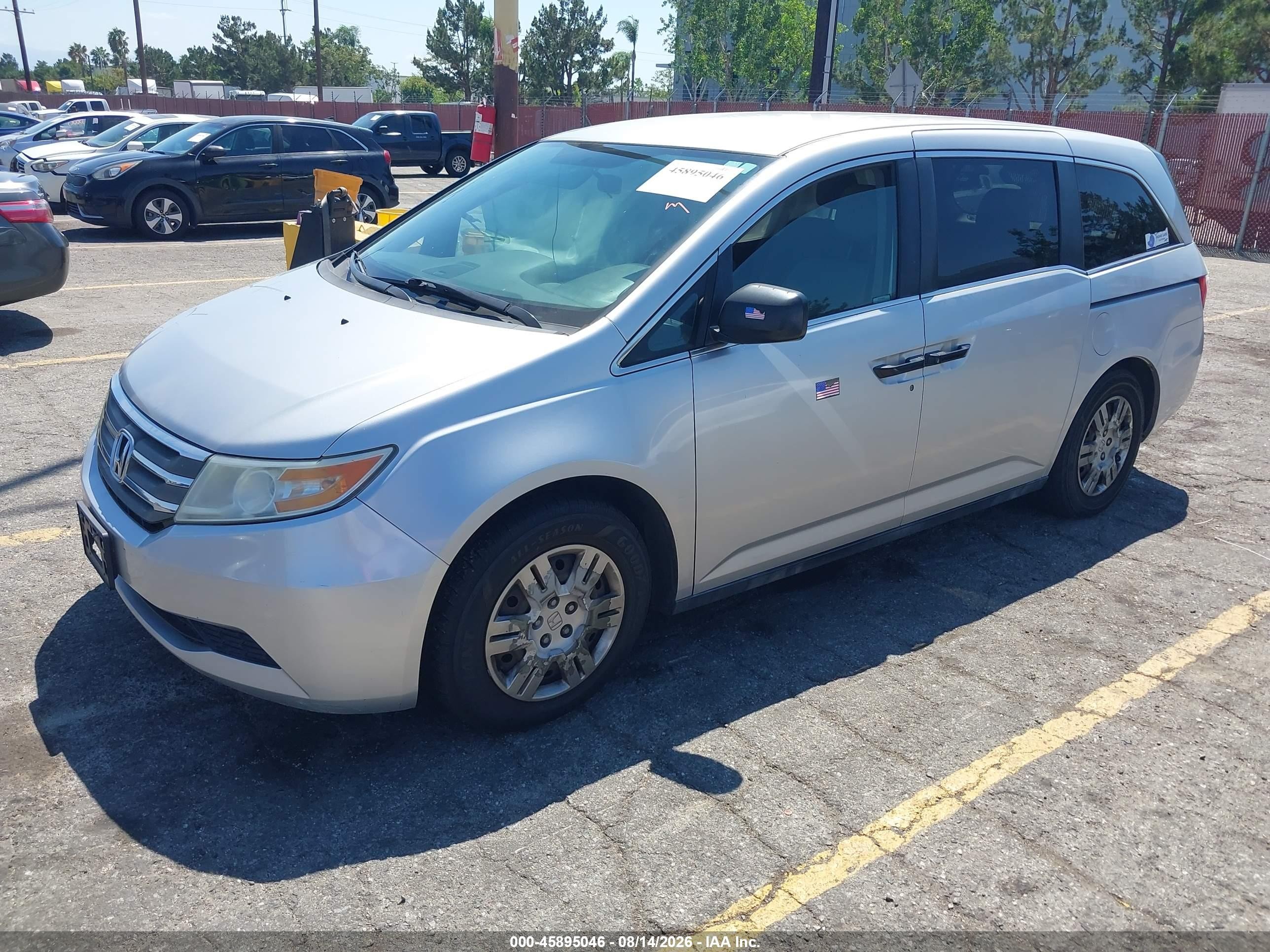 2013 Honda Odyssey Lx Silver vin: 5FNRL5H26DB065105