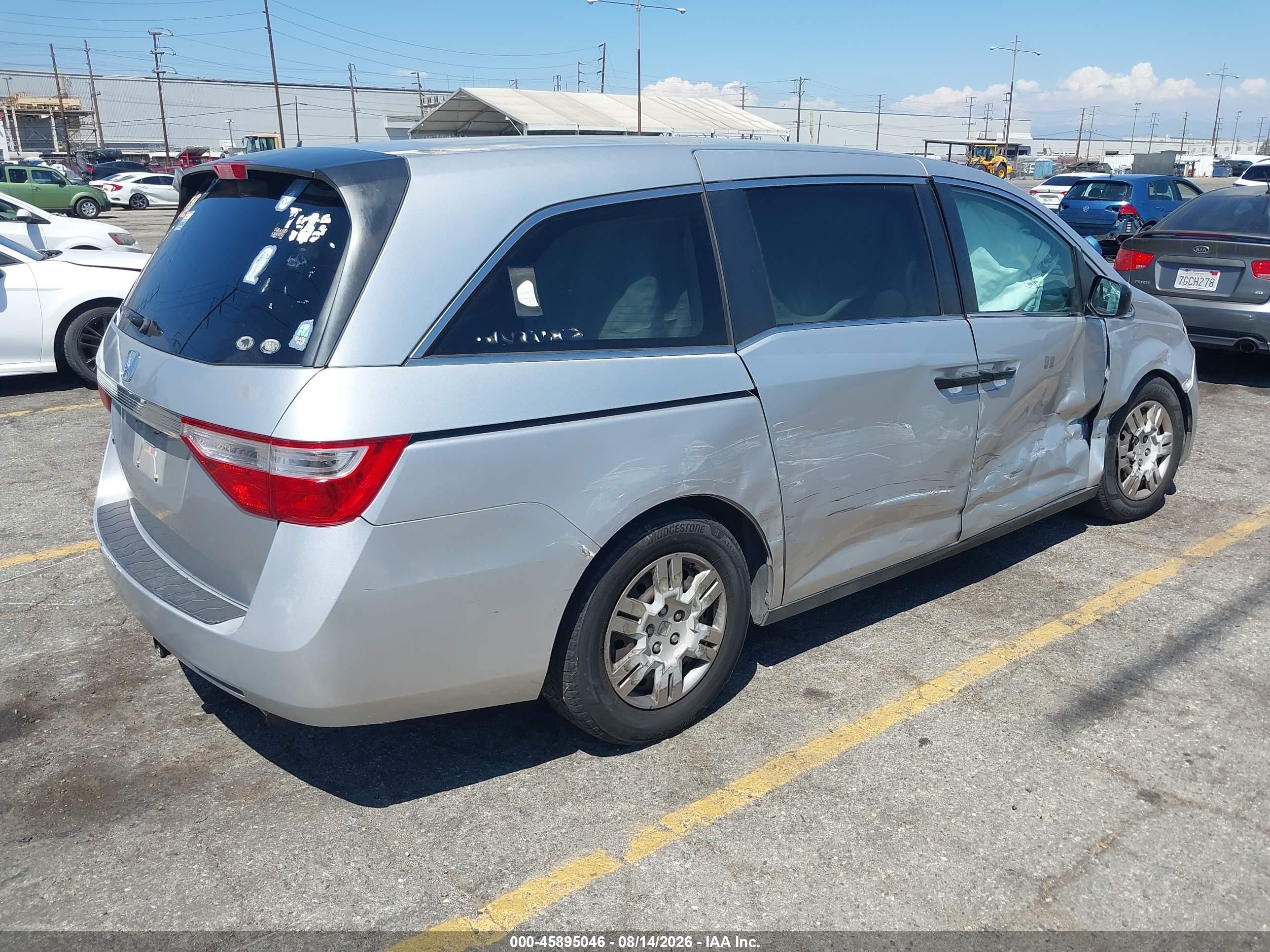 2013 Honda Odyssey Lx Silver vin: 5FNRL5H26DB065105