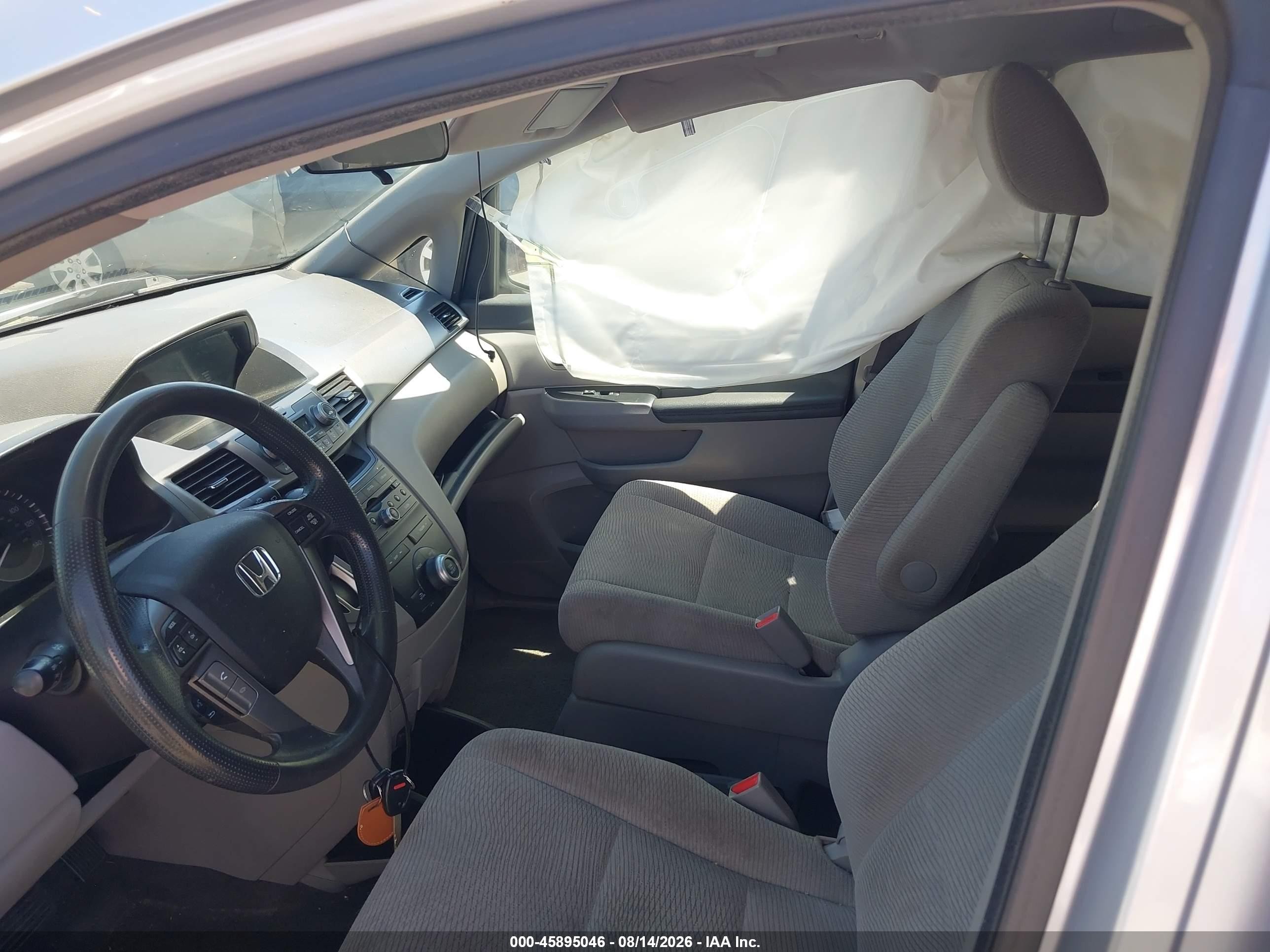 2013 Honda Odyssey Lx Silver vin: 5FNRL5H26DB065105