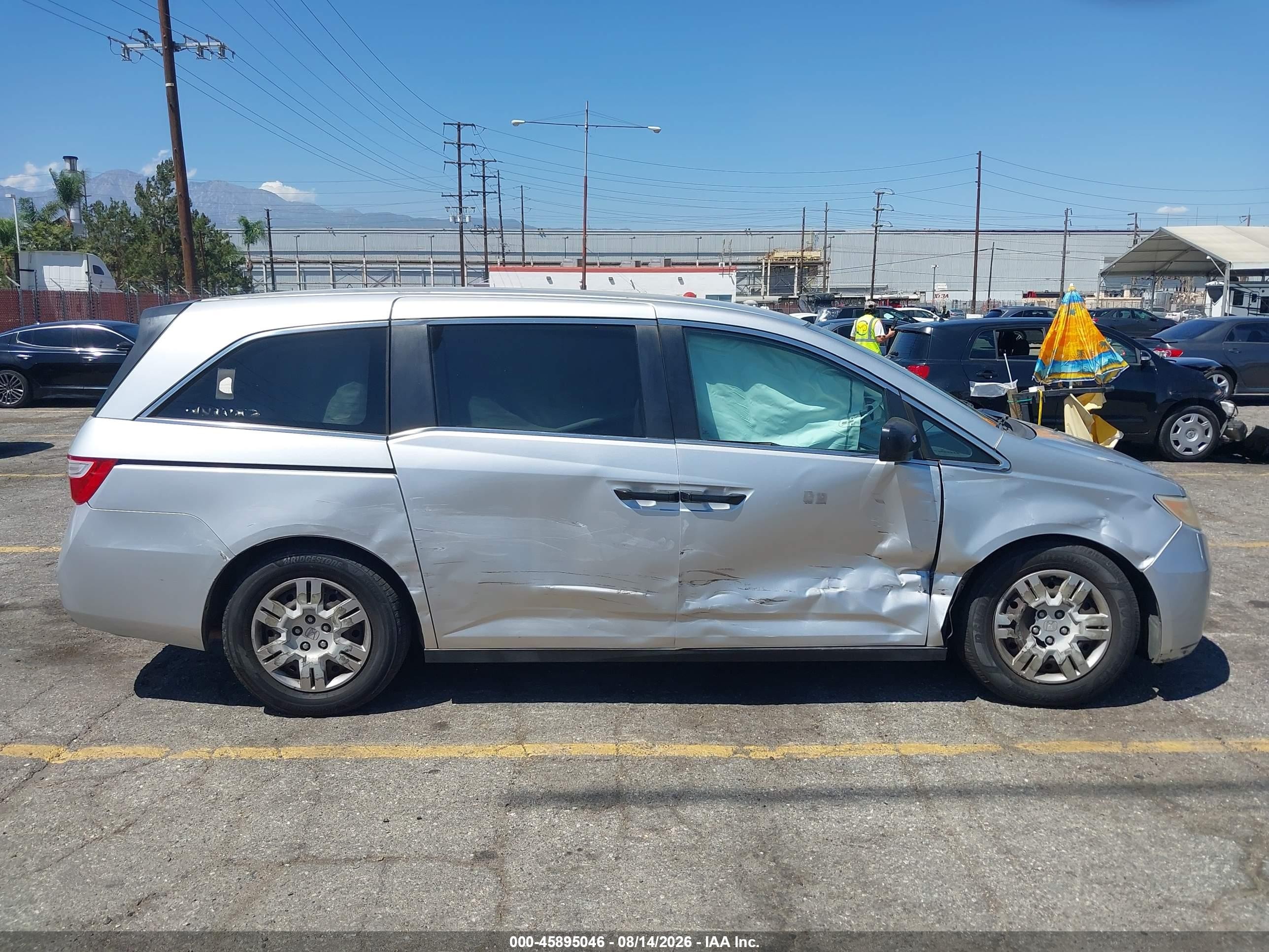 2013 Honda Odyssey Lx Silver vin: 5FNRL5H26DB065105