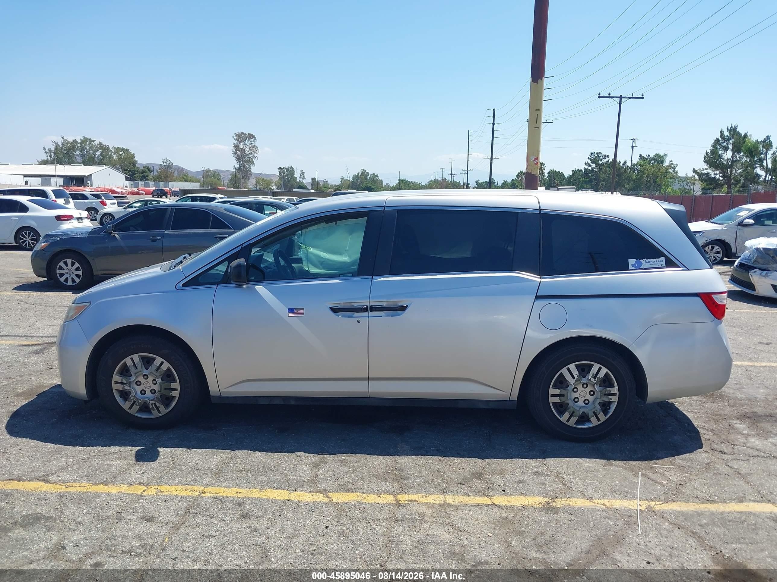 2013 Honda Odyssey Lx Silver vin: 5FNRL5H26DB065105