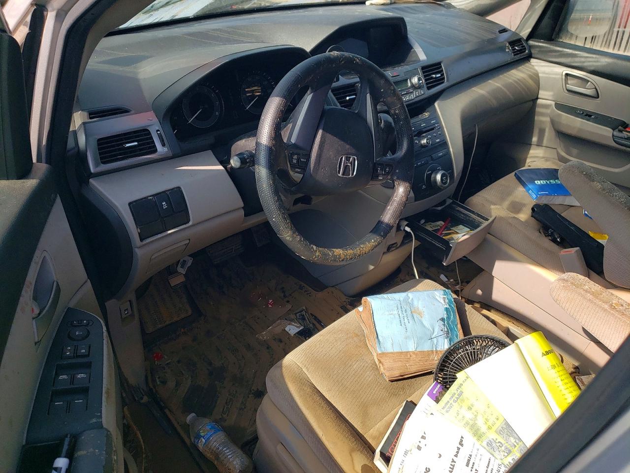 2013 Honda Odyssey Lx Silver vin: 5FNRL5H26DB084284