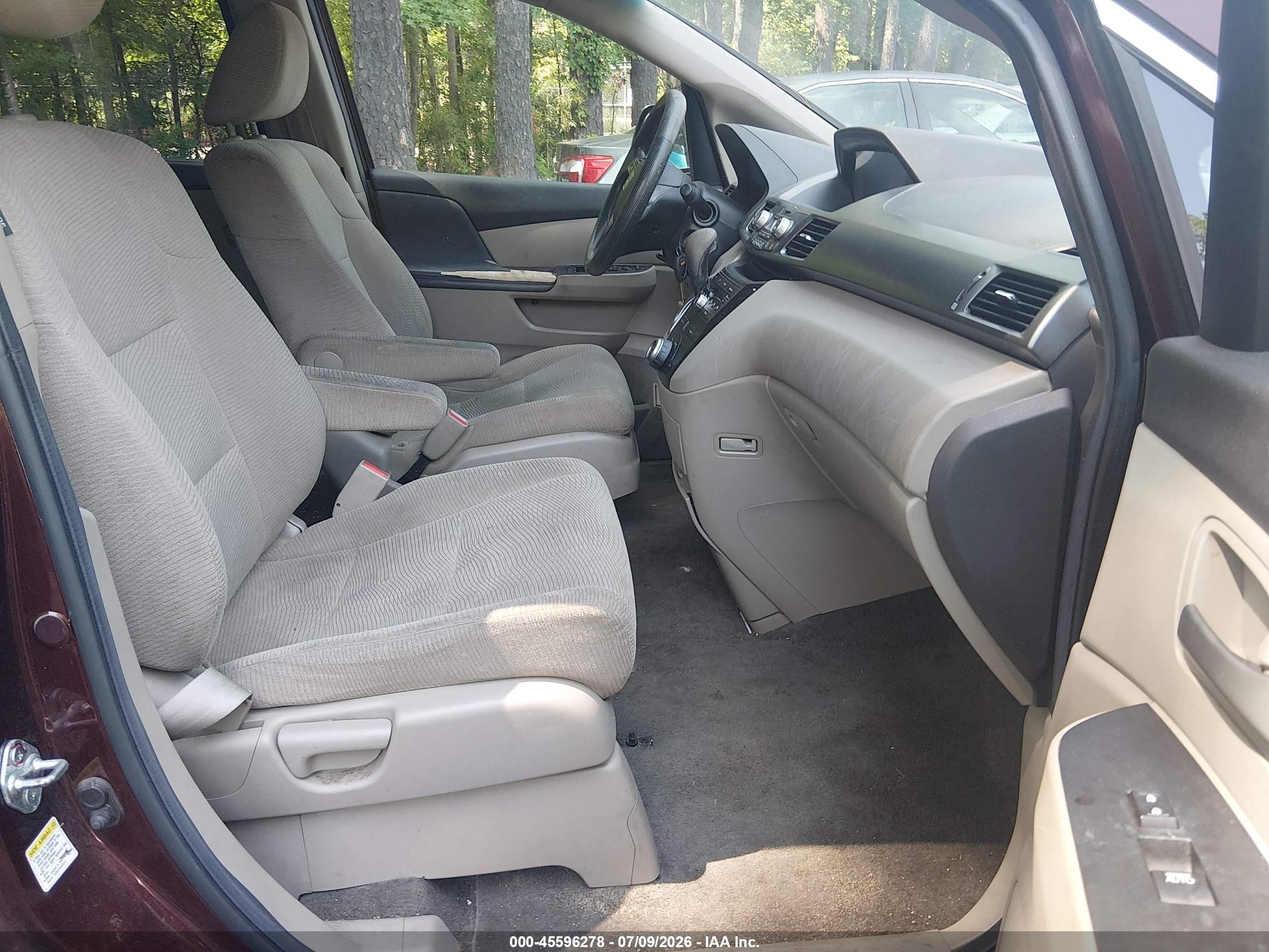 2013 Honda Odyssey Lx Темно-бордовый vin: 5FNRL5H26DB088853