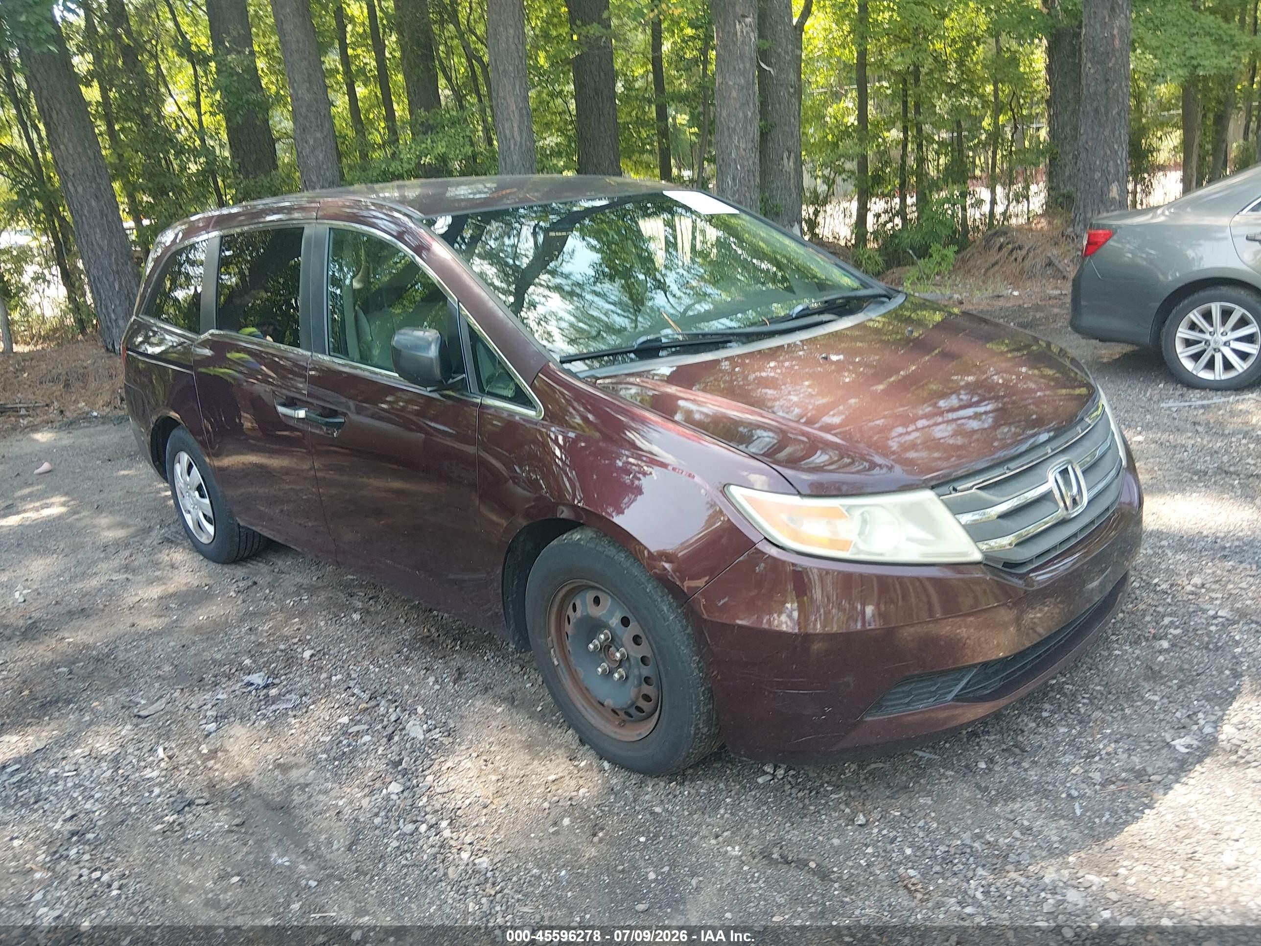 2013 Honda Odyssey Lx Темно-бордовый vin: 5FNRL5H26DB088853
