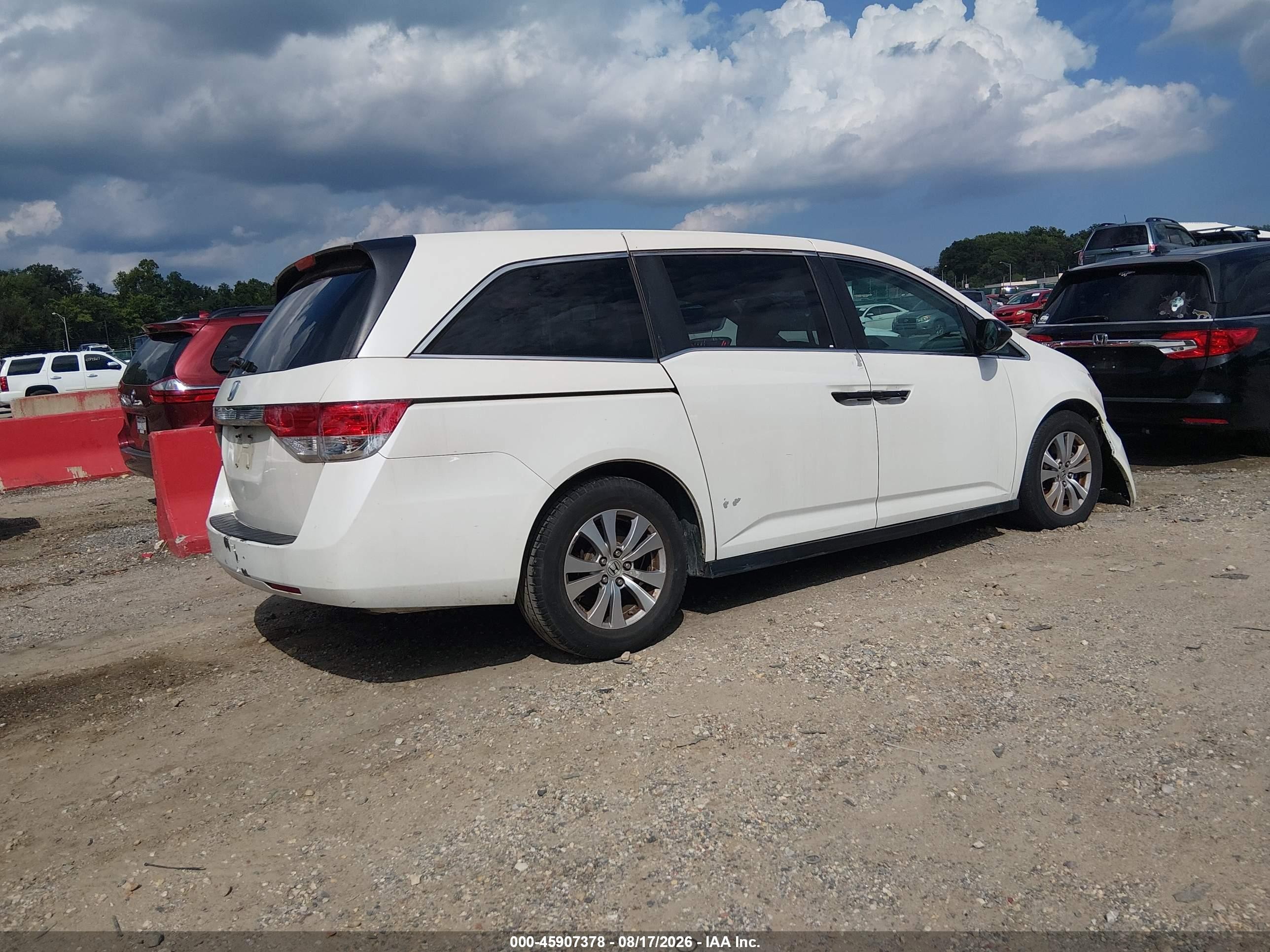 2014 Honda Odyssey Lx White vin: 5FNRL5H26EB044336