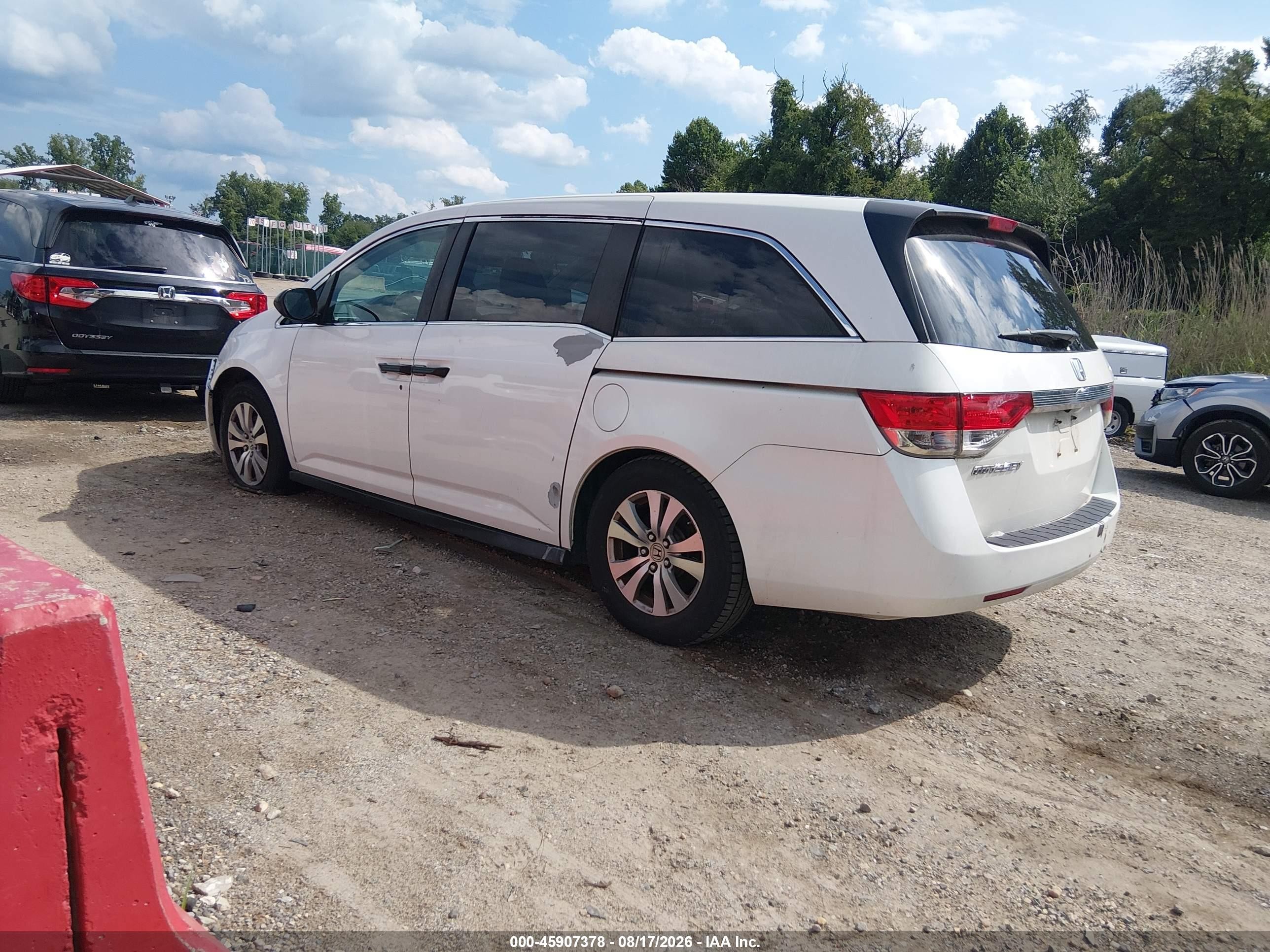 2014 Honda Odyssey Lx White vin: 5FNRL5H26EB044336