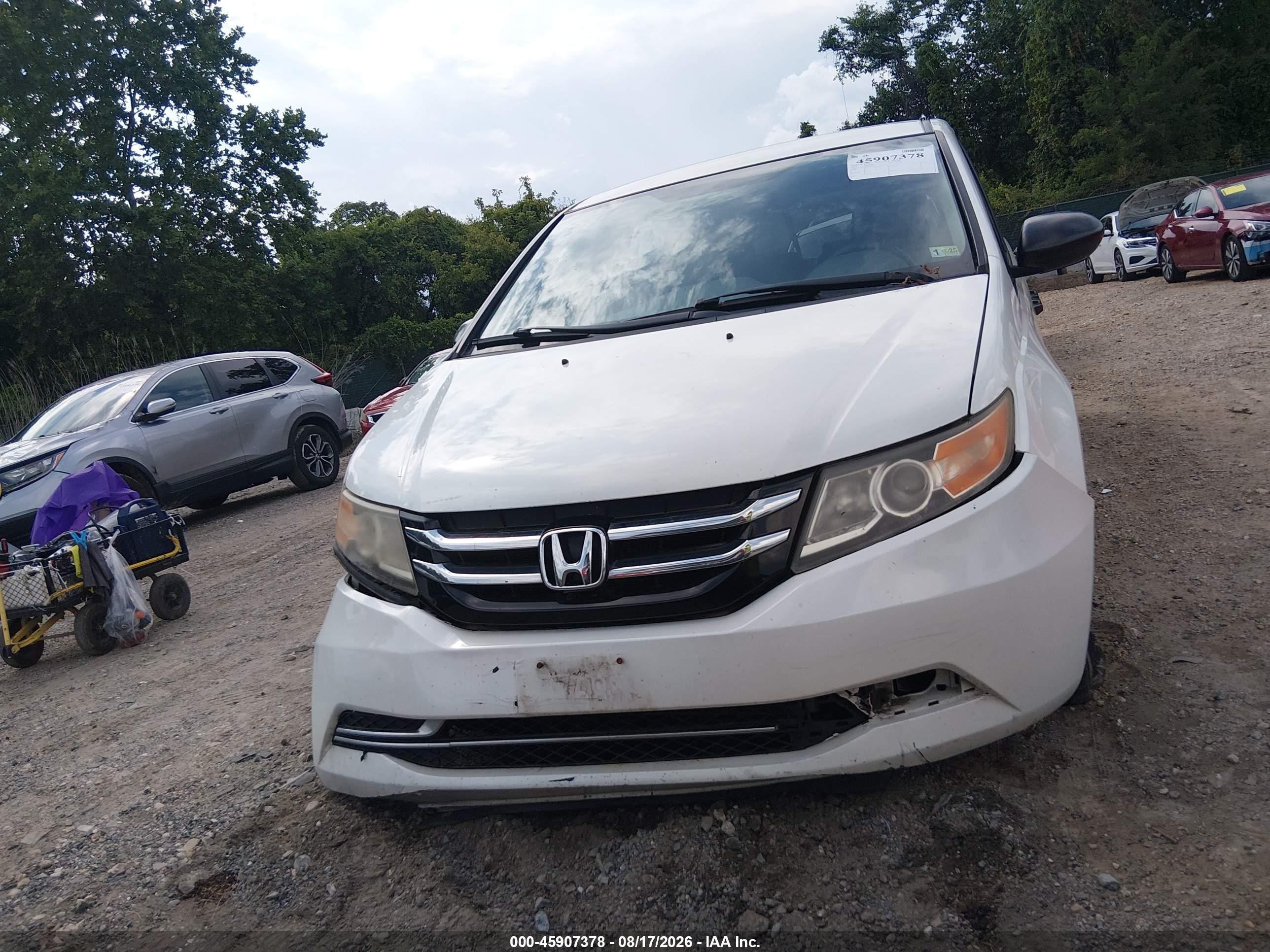 2014 Honda Odyssey Lx White vin: 5FNRL5H26EB044336