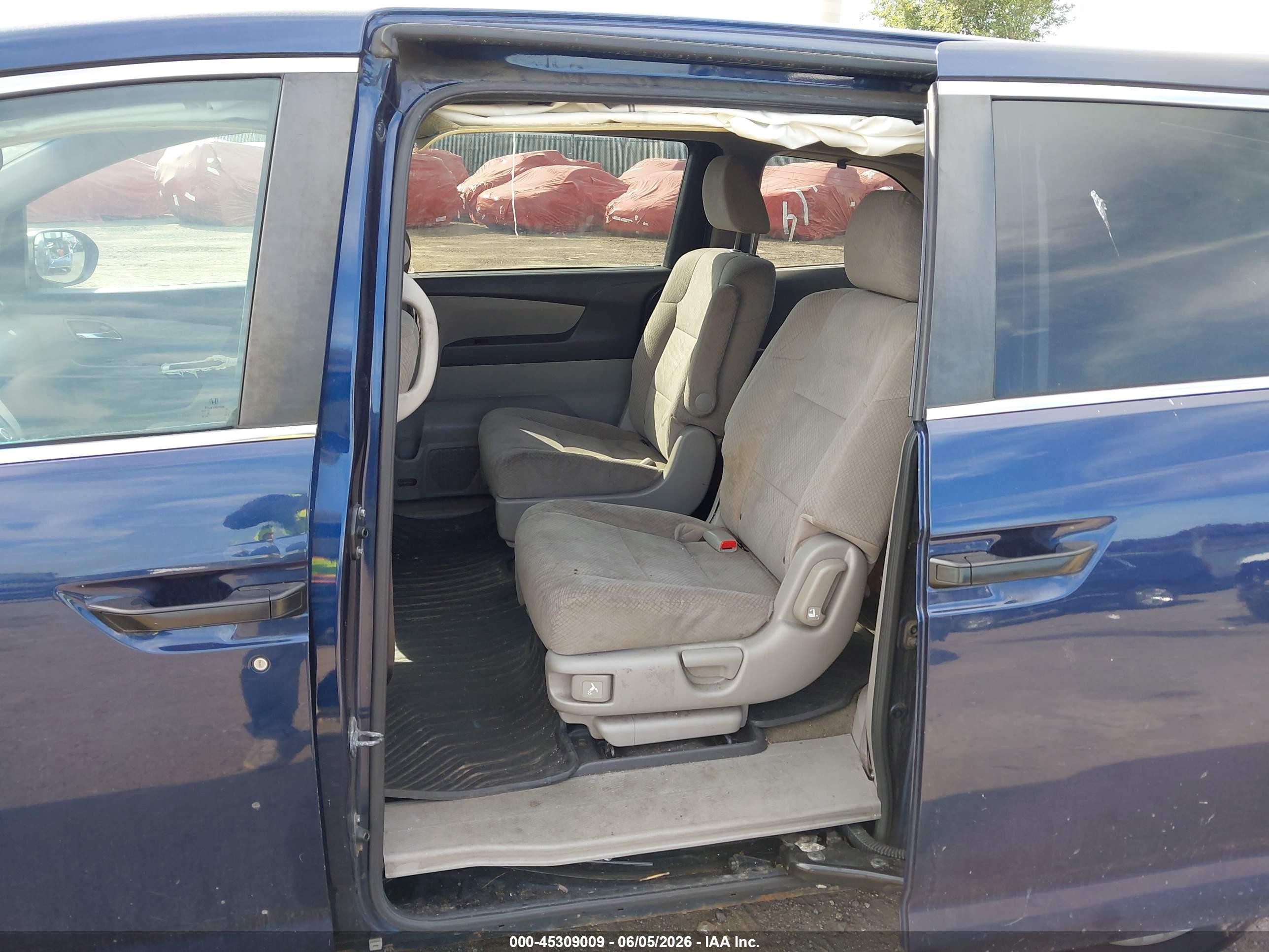 2015 Honda Odyssey Lx Blue vin: 5FNRL5H26FB099581