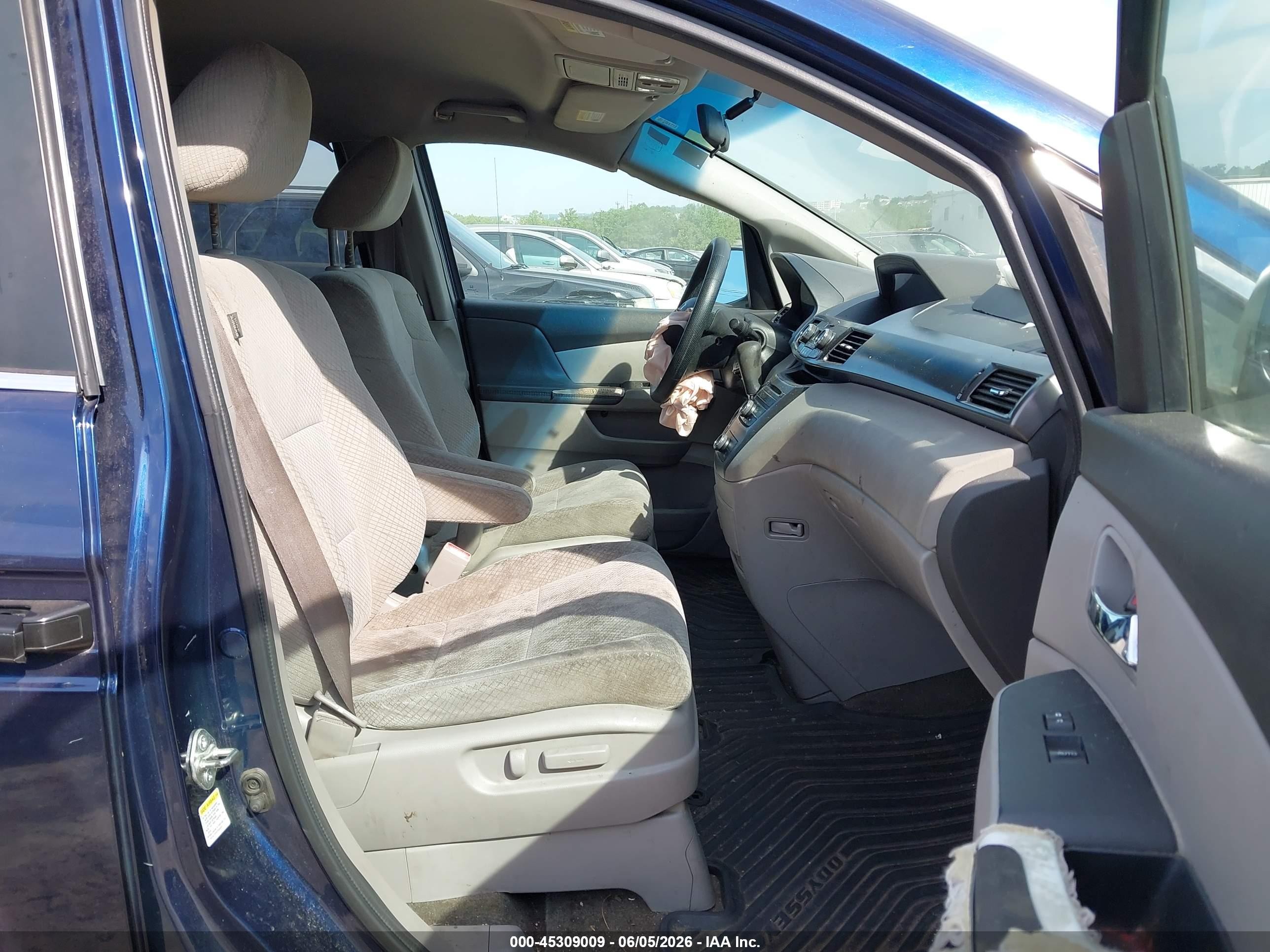 2015 Honda Odyssey Lx Blue vin: 5FNRL5H26FB099581