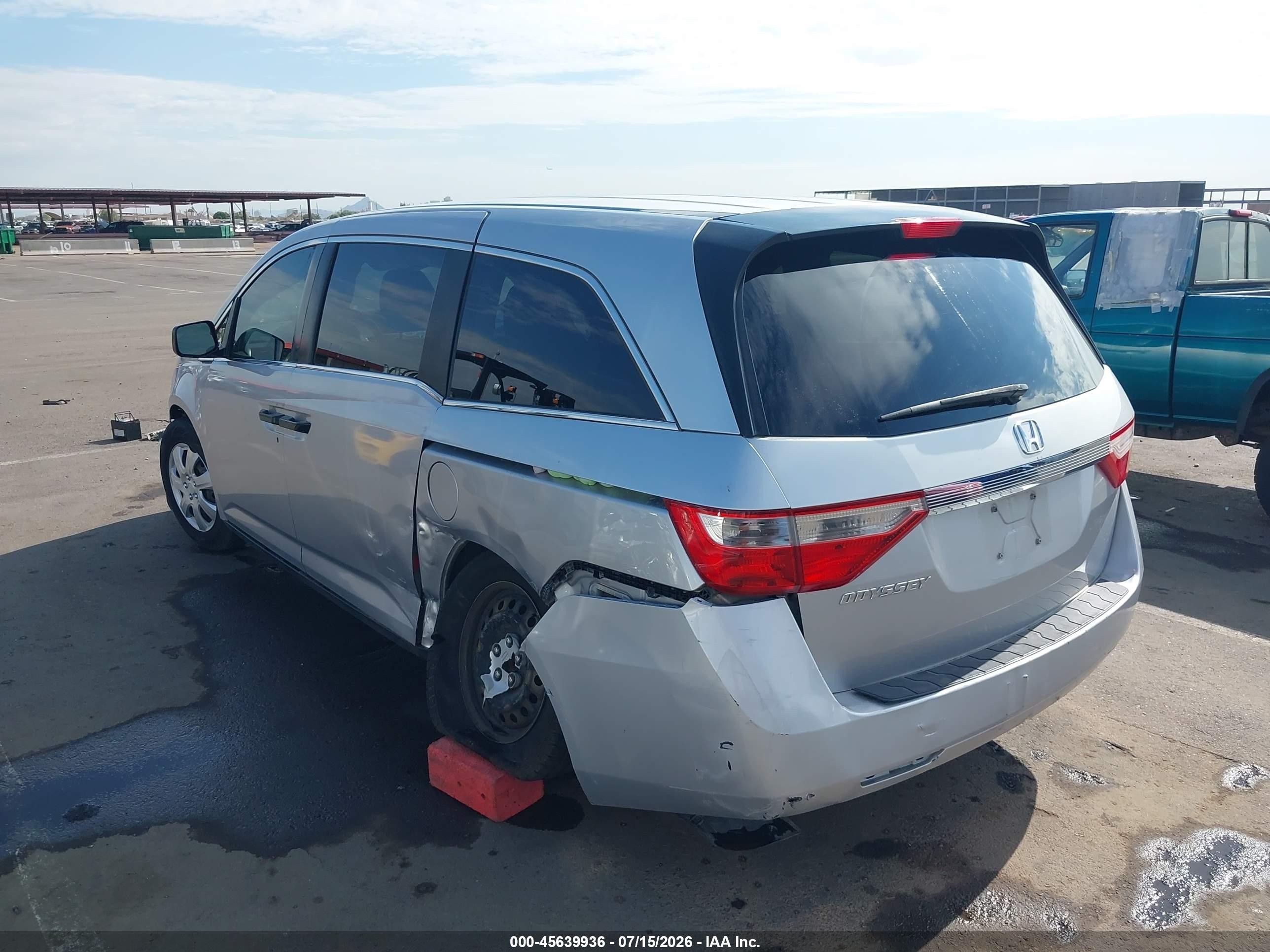 2011 Honda Odyssey Lx Silver vin: 5FNRL5H27BB007212