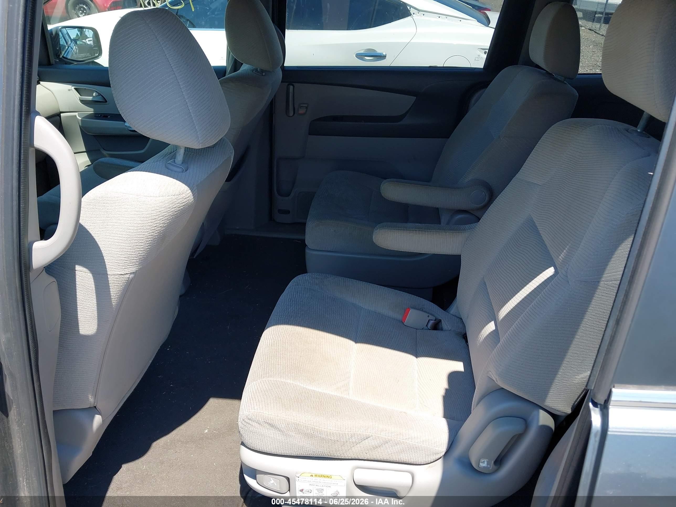 2011 Honda Odyssey Lx Gray vin: 5FNRL5H27BB024852