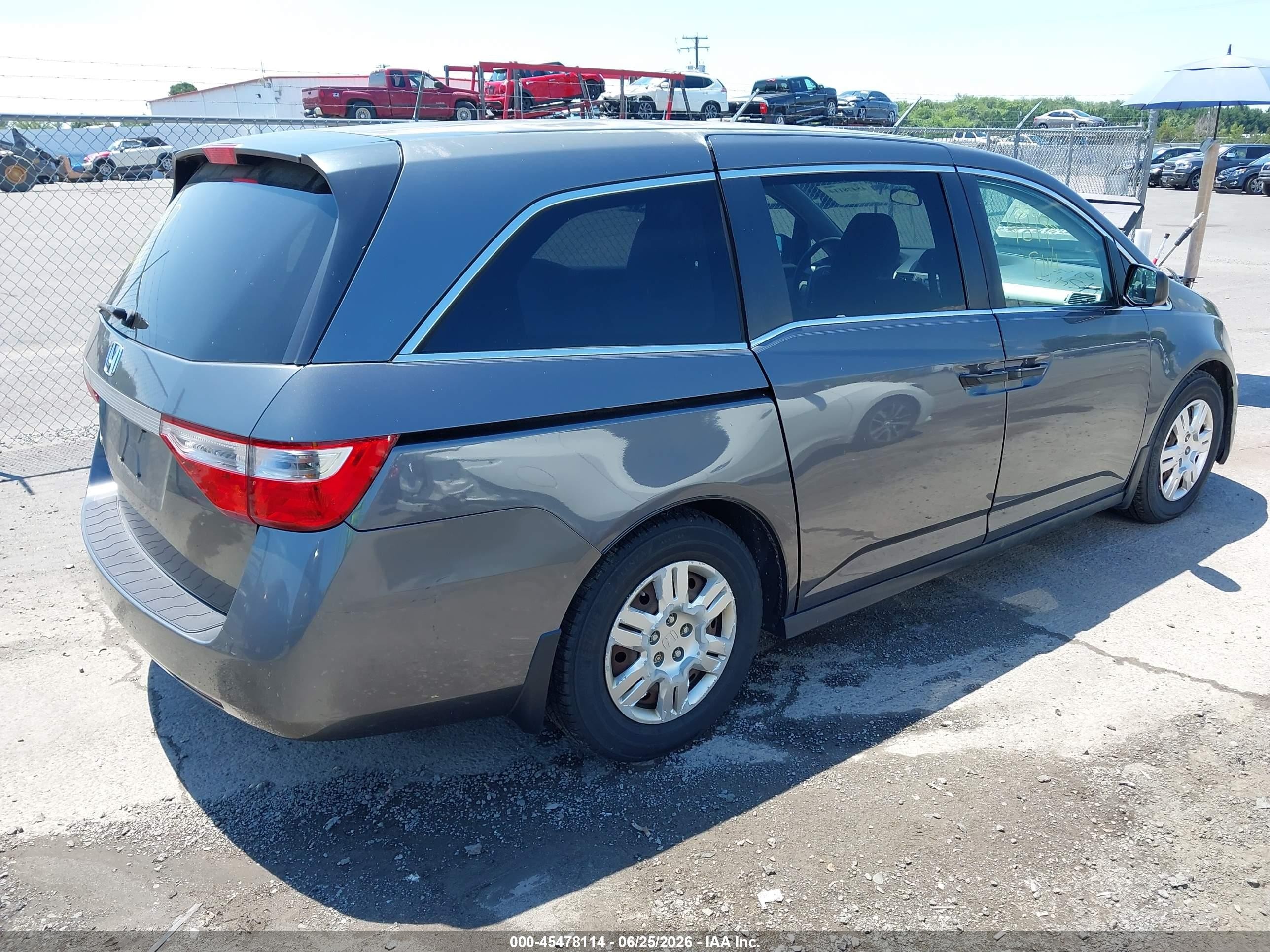 2011 Honda Odyssey Lx Gray vin: 5FNRL5H27BB024852