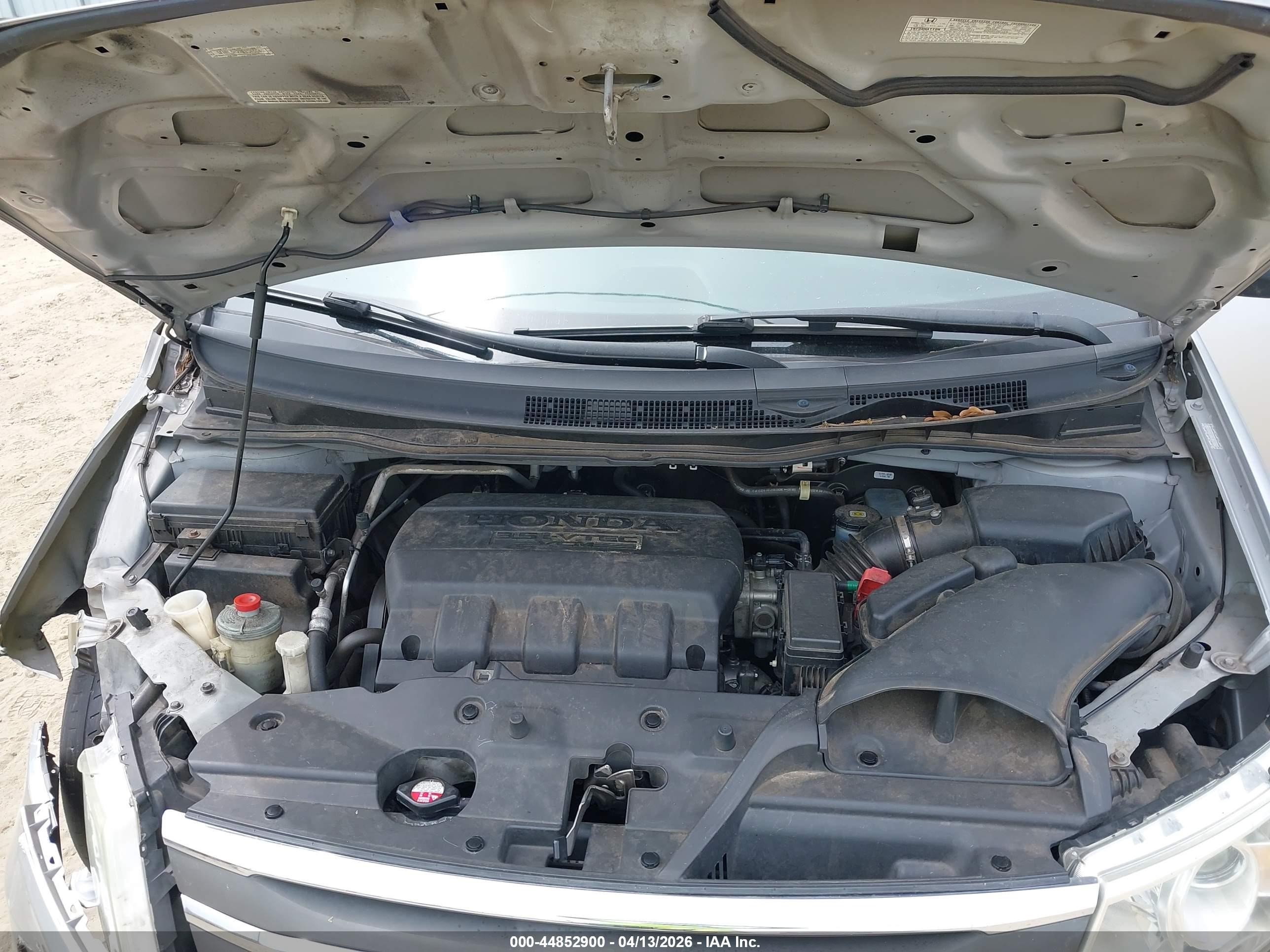 2011 Honda Odyssey Lx Серебряный vin: 5FNRL5H27BB045040