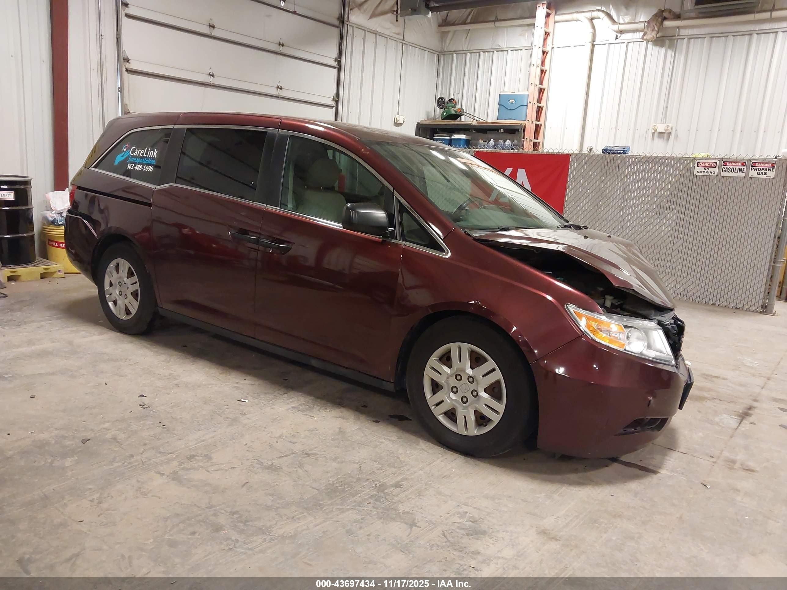 2011 Honda Odyssey Lx Burgundy vin: 5FNRL5H27BB078233
