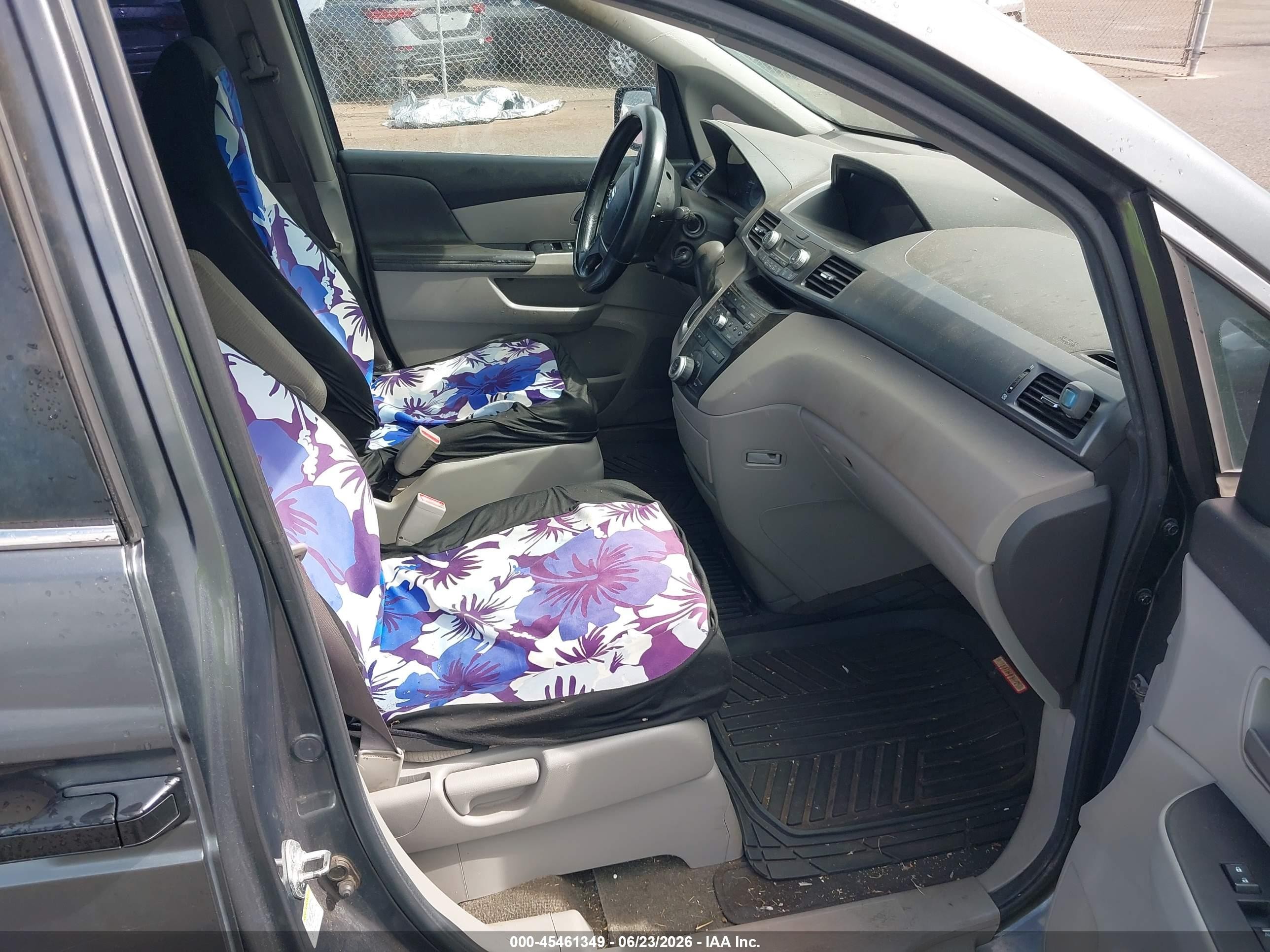 2013 Honda Odyssey Lx Gray vin: 5FNRL5H27DB052931