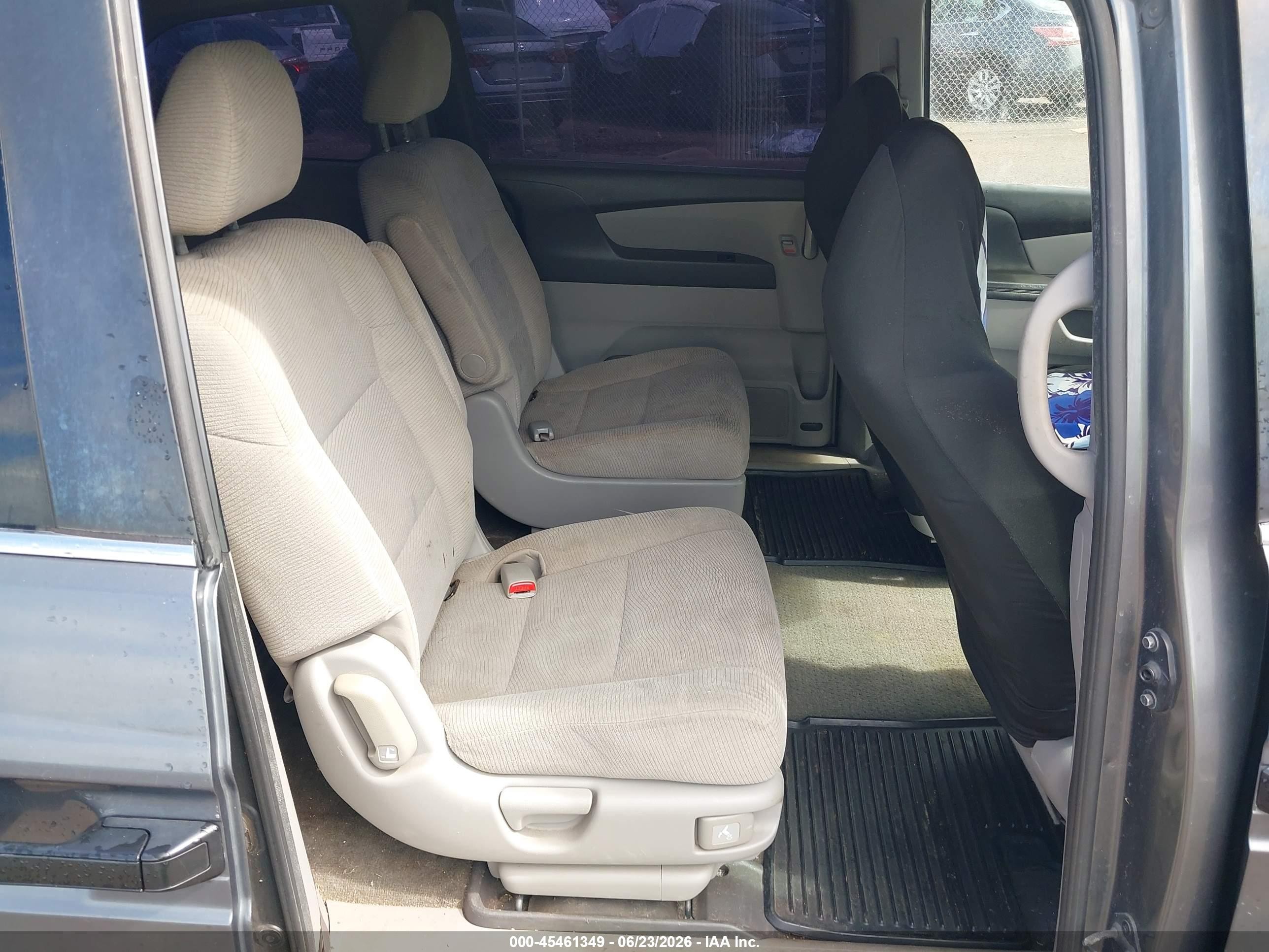 2013 Honda Odyssey Lx Gray vin: 5FNRL5H27DB052931