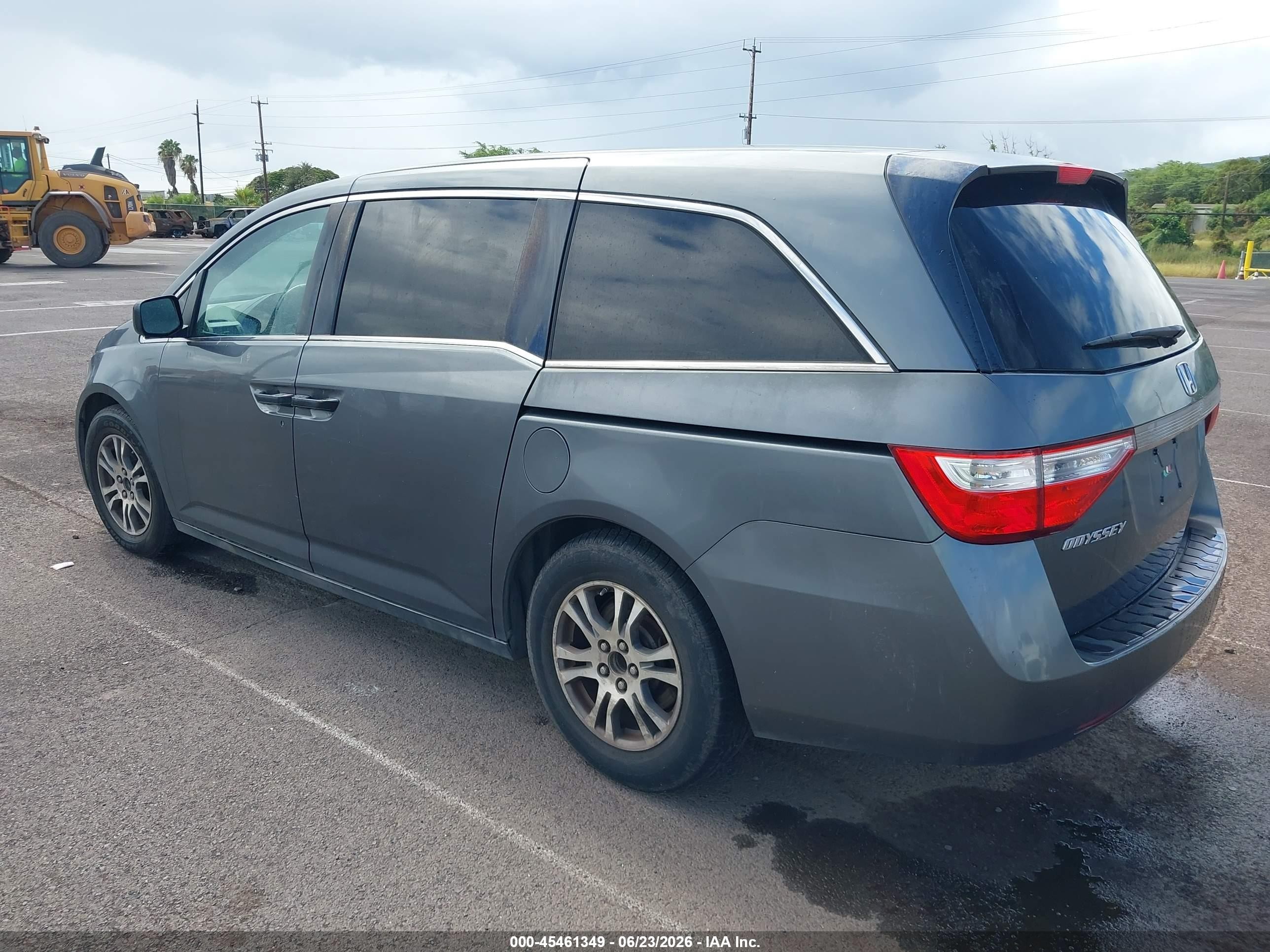 2013 Honda Odyssey Lx Gray vin: 5FNRL5H27DB052931