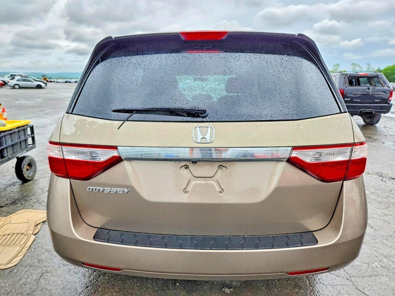 2013 Honda Odyssey Lx Gold vin: 5FNRL5H27DB055148